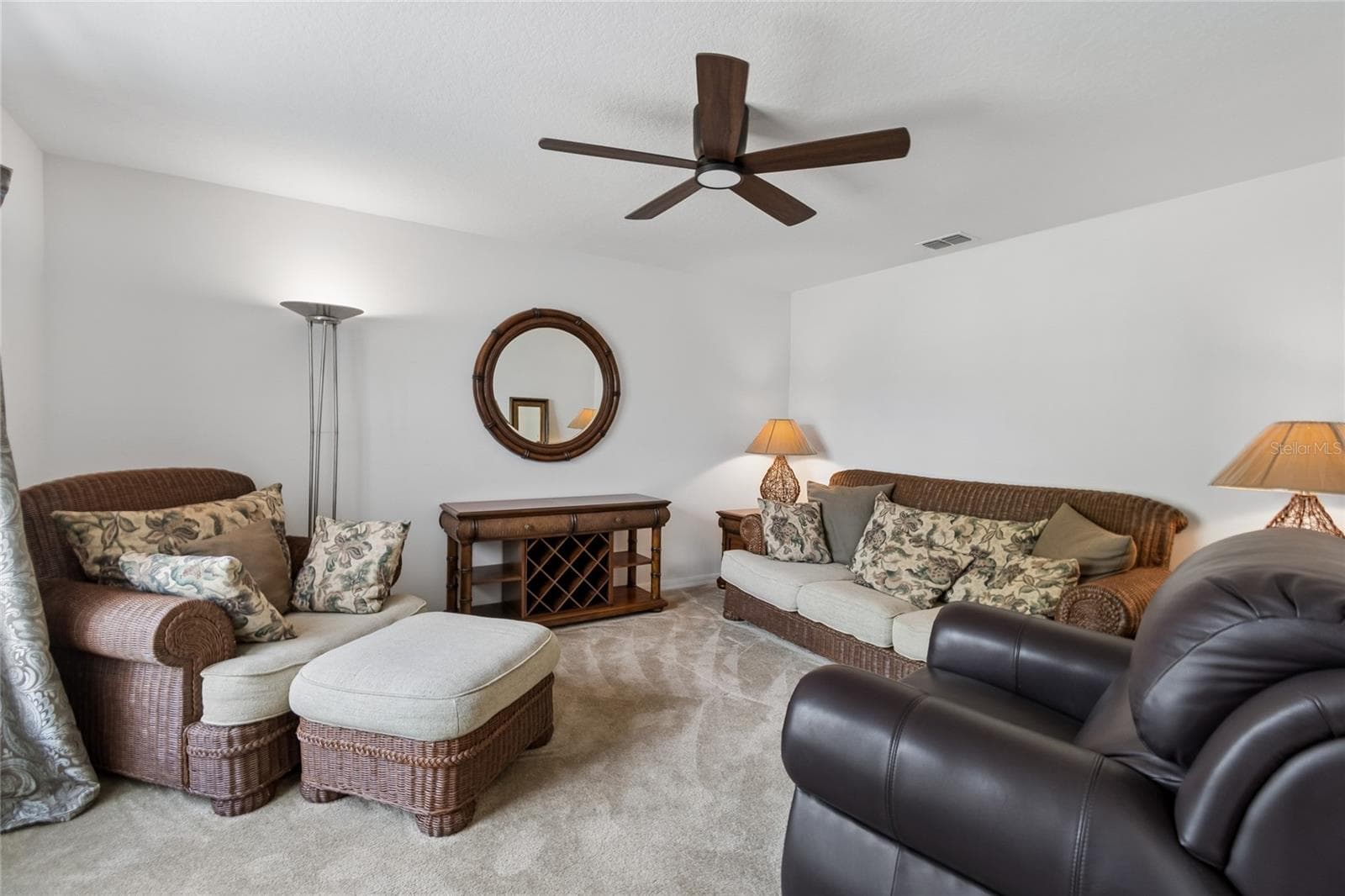 Single Family Residence at 2789 WOODLAND CREEK LOOP, KISSIMMEE, photo 3 of 25