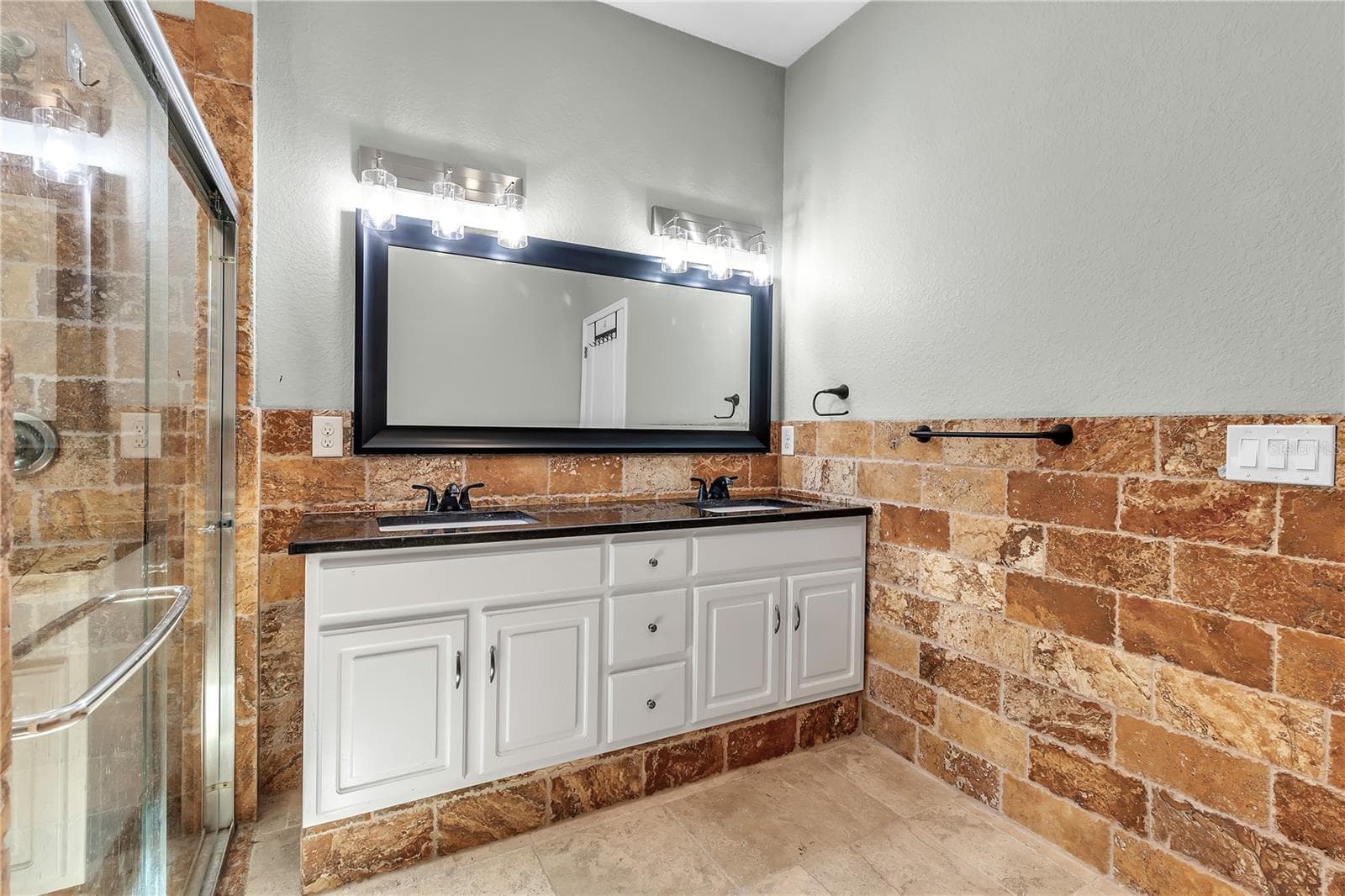 Single Family Residence at 1536 25TH ST, SARASOTA, photo 18 of 26