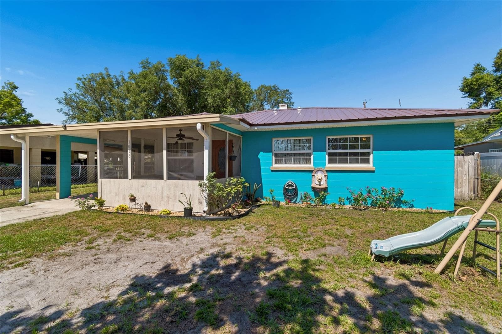 Single Family Residence at 1038 CANAL DR W, LAKELAND, photo 2 of 20