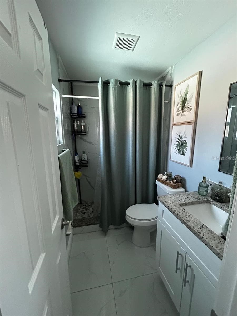 Single Family Residence at 16225 WHIPPOORWILL LN, SPRING HILL, photo 14 of 39