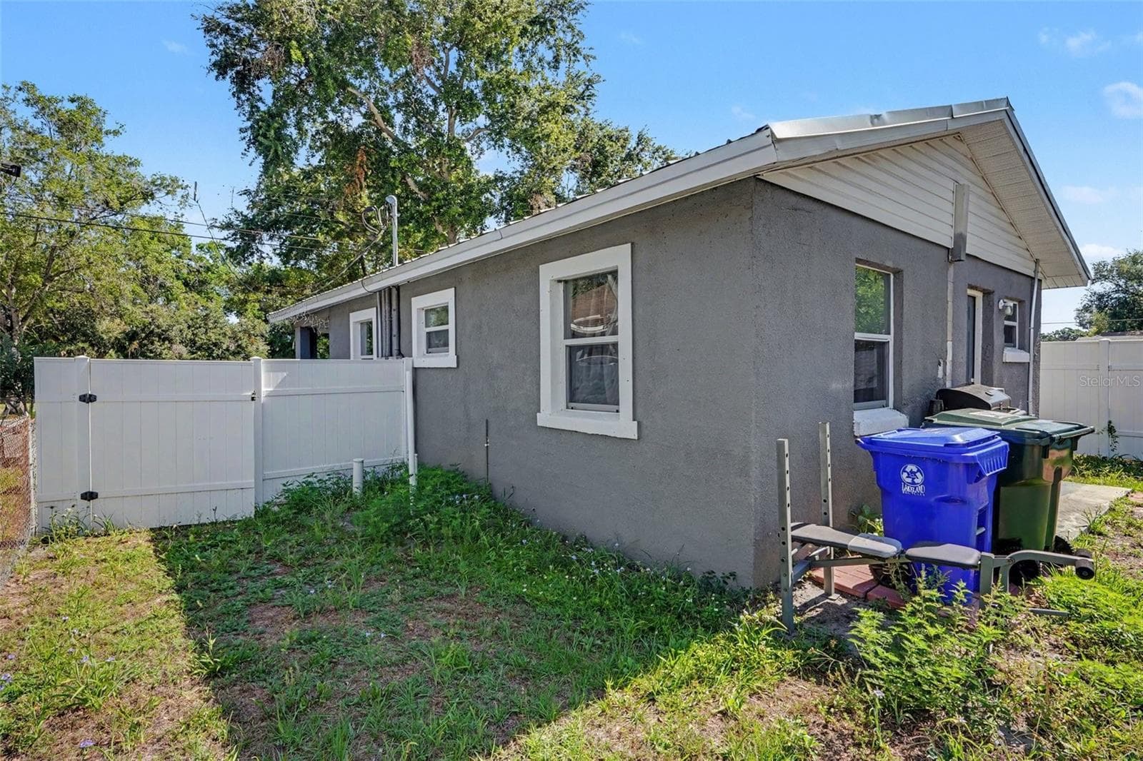 Single Family Residence at 614 W 6TH ST, LAKELAND, photo 15 of 16