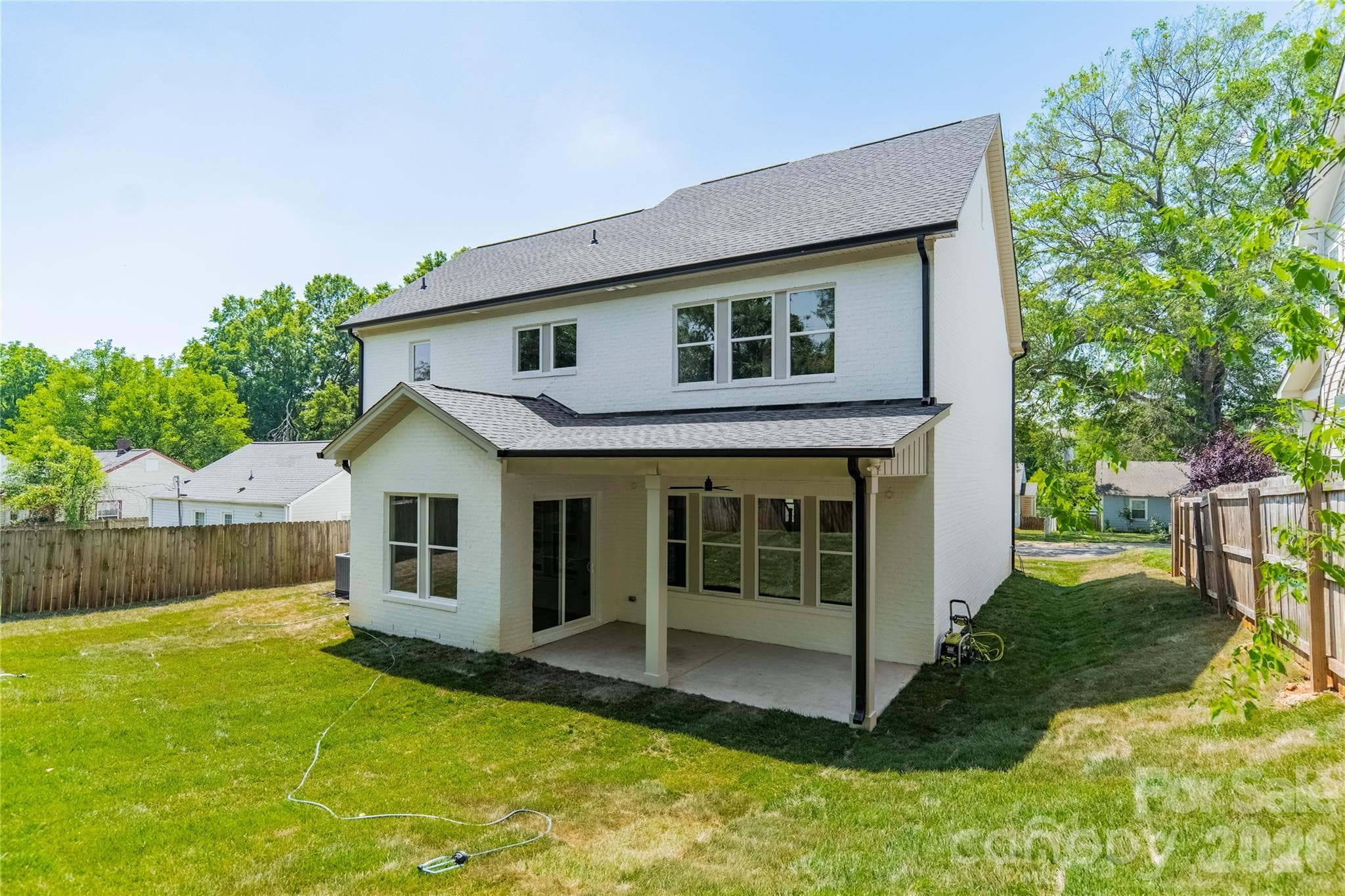 Single Family Residence at 2648 Roslyn Avenue, Charlotte, photo 7 of 40