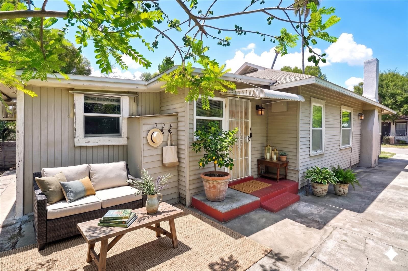 Virtually Staged - 1028 8TH AVE S, ST PETERSBURG