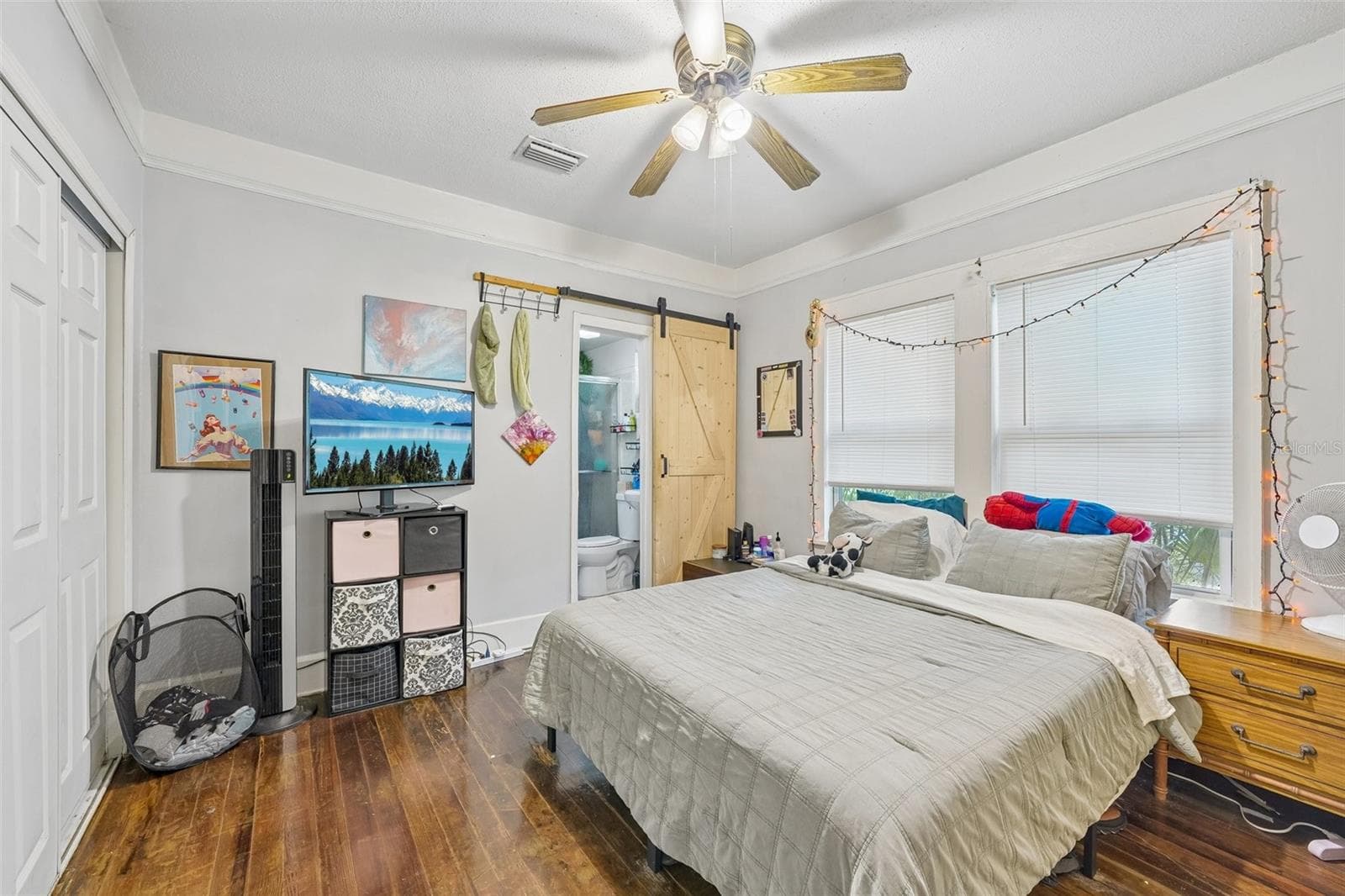 Single Family Residence at 1028 8TH AVE S, ST PETERSBURG, photo 19 of 30