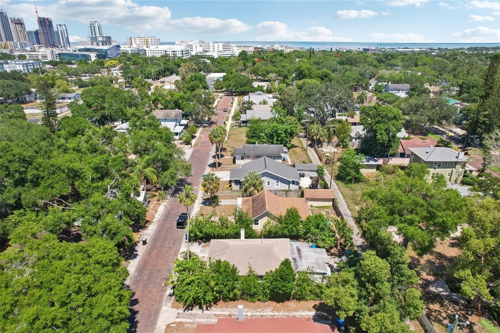 Single Family Residence at 1028 8TH AVE S, ST PETERSBURG, photo 27 of 30