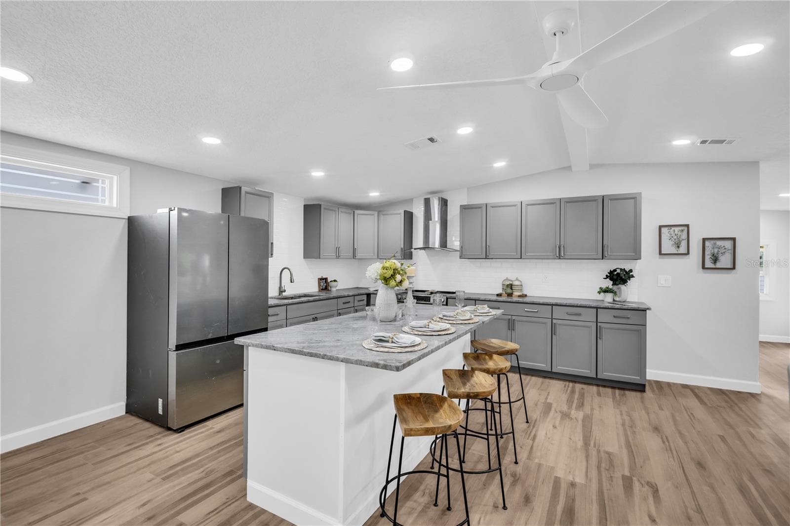 Manufactured Home at 193 BLUE MARLIN DR, OLDSMAR, photo 13 of 41
