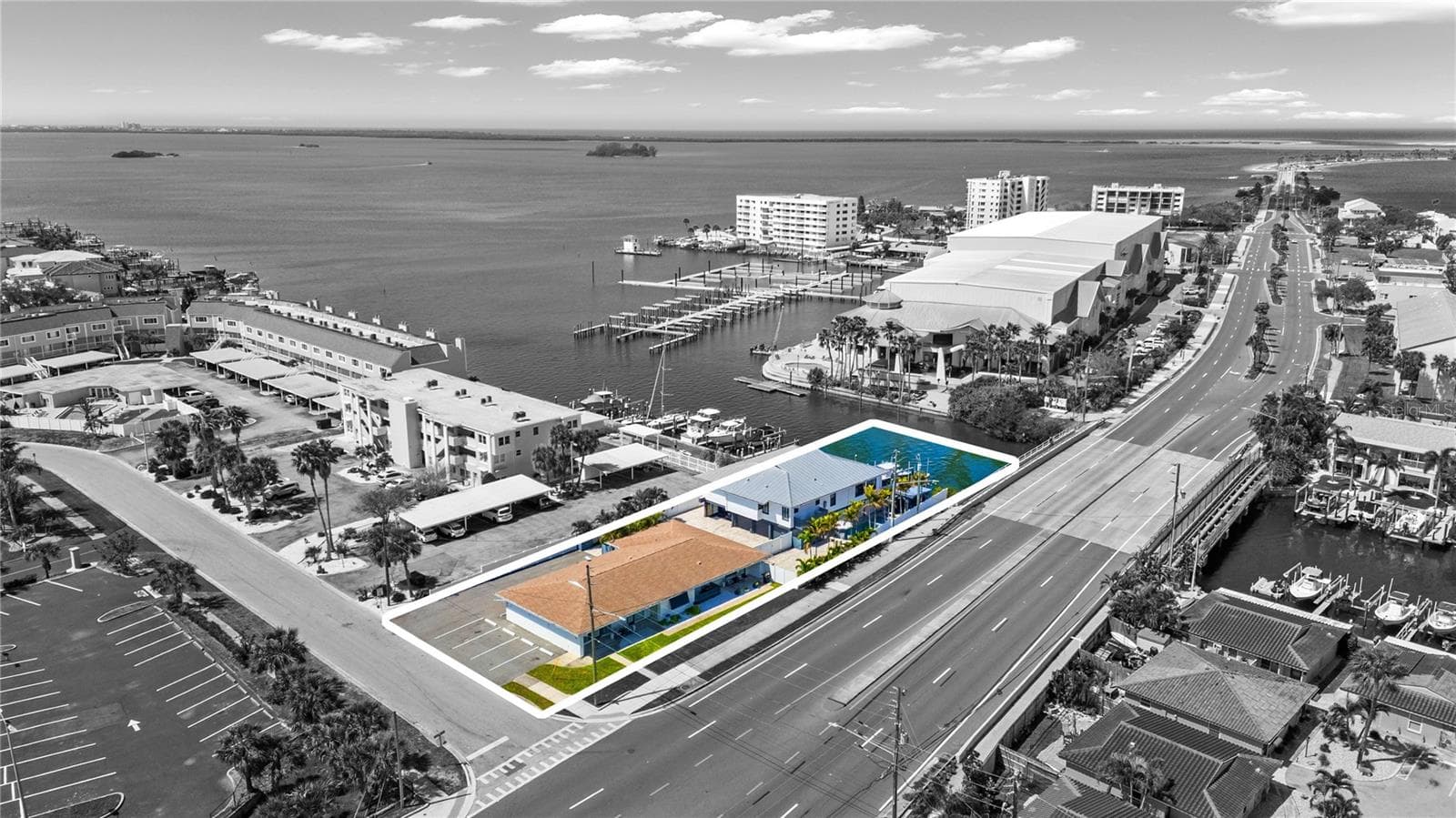 439 CAUSEWAY BLVD