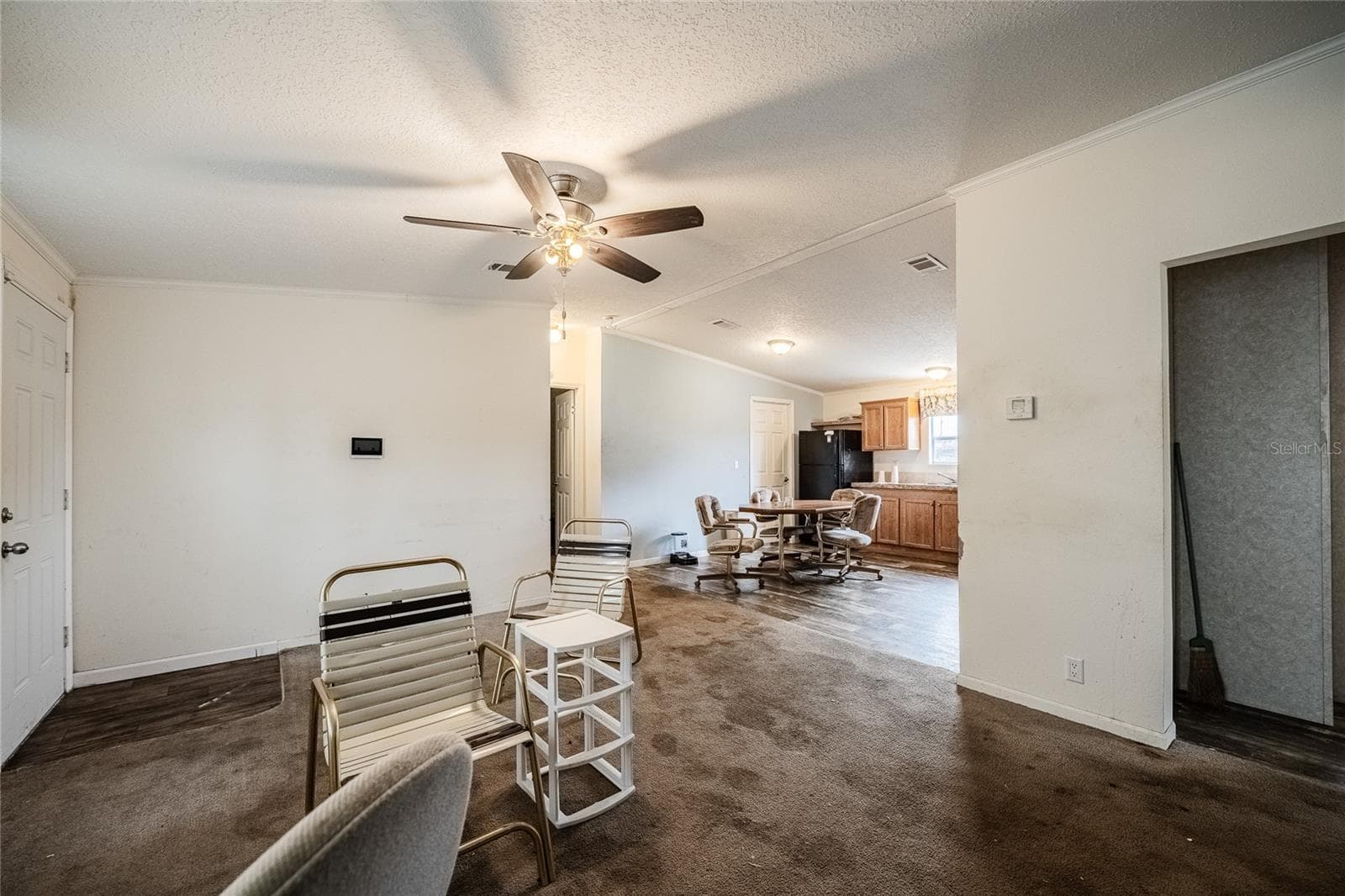 Manufactured Home at 2308 KAY ST, LAKE ALFRED, photo 5 of 27