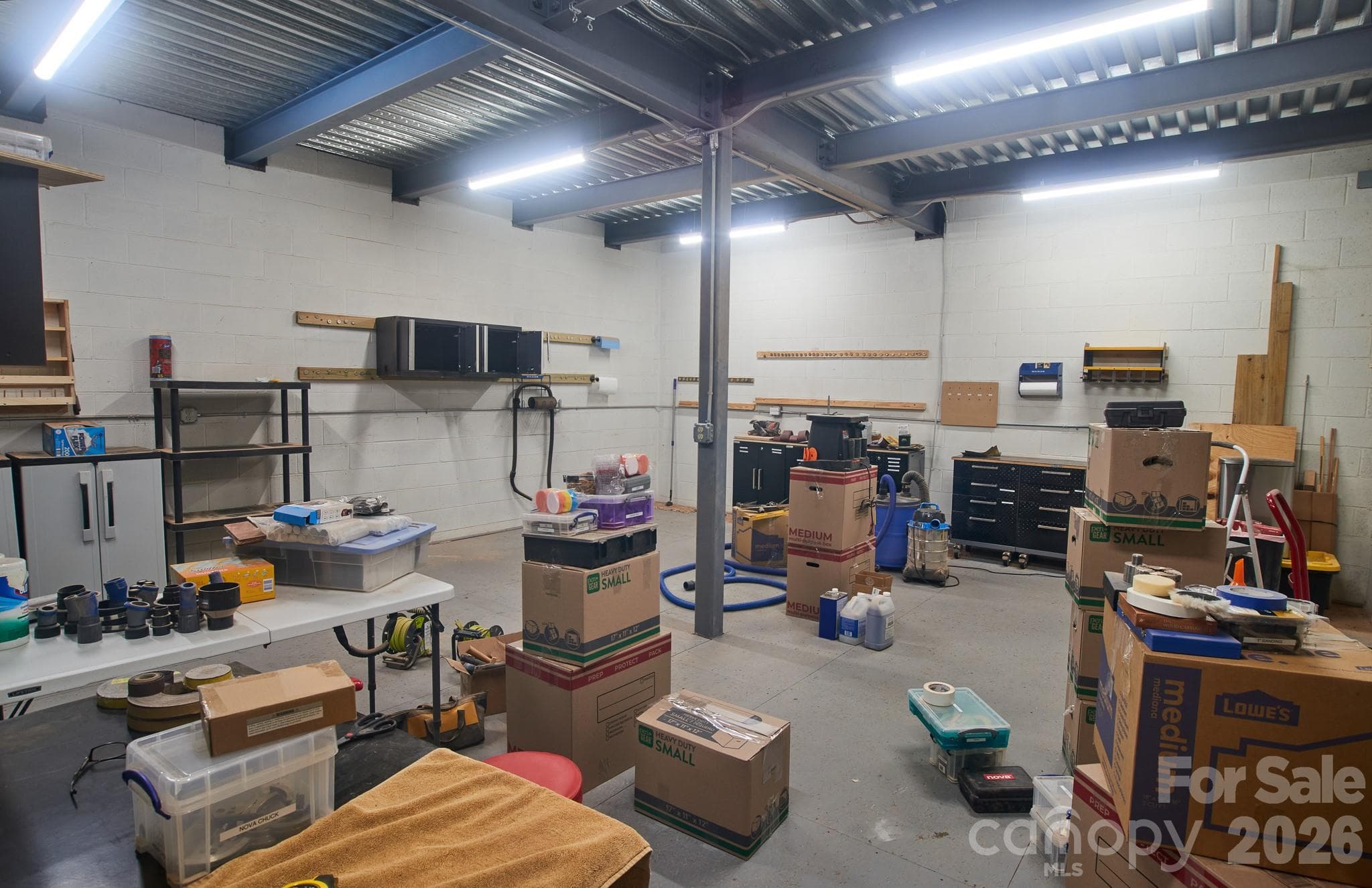 Basement - Workshop - Burnsville