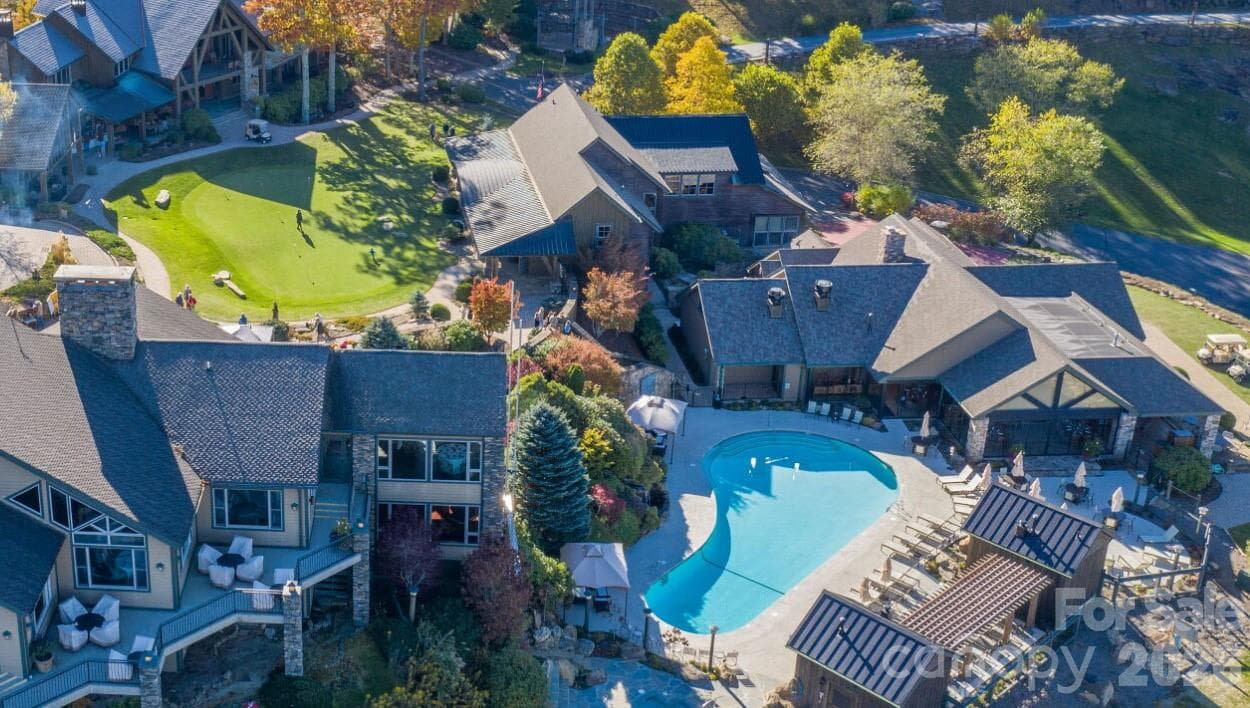 RESTAURANT AND POOL AMENITIES - Burnsville