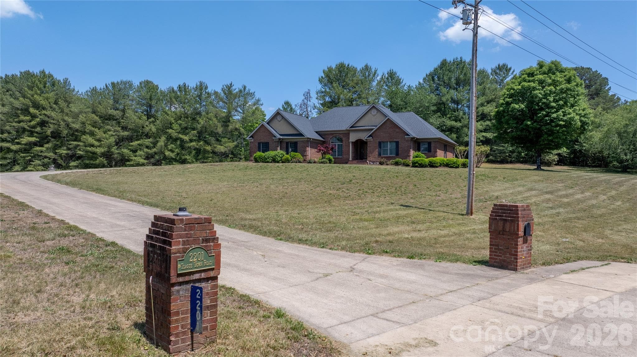 Single Family Residence at Taylorsville, photo 3 of 48