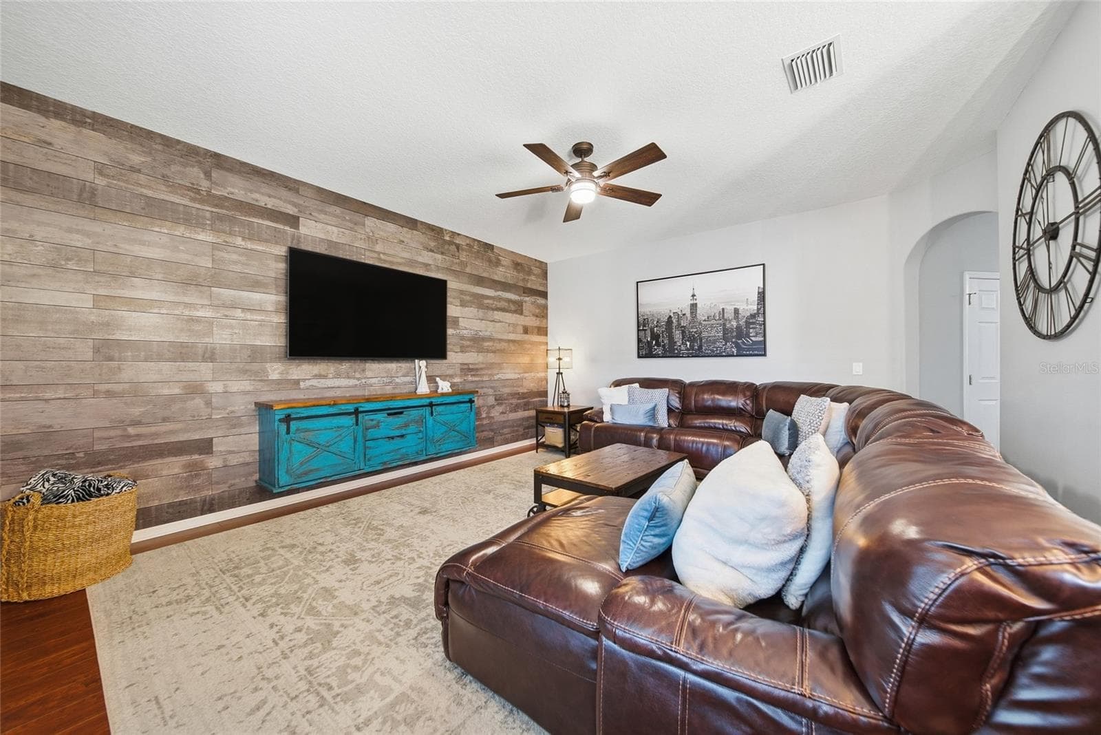 Single Family Residence at 18133 BAHAMA BAY DR, TAMPA, photo 21 of 52