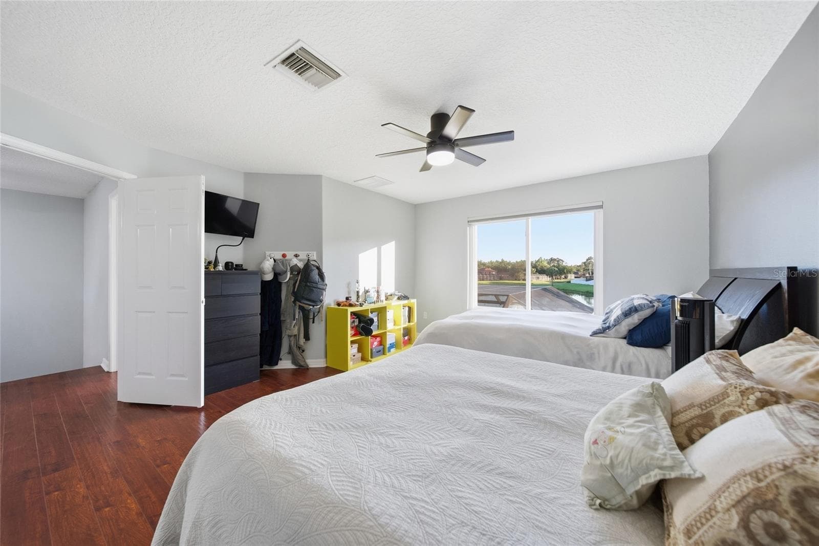 Single Family Residence at 18133 BAHAMA BAY DR, TAMPA, photo 38 of 52