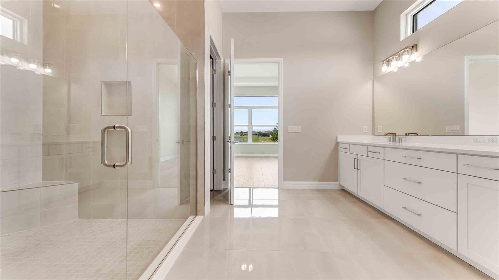 Owner's Bath - 1017 LILIANA DR, DELAND