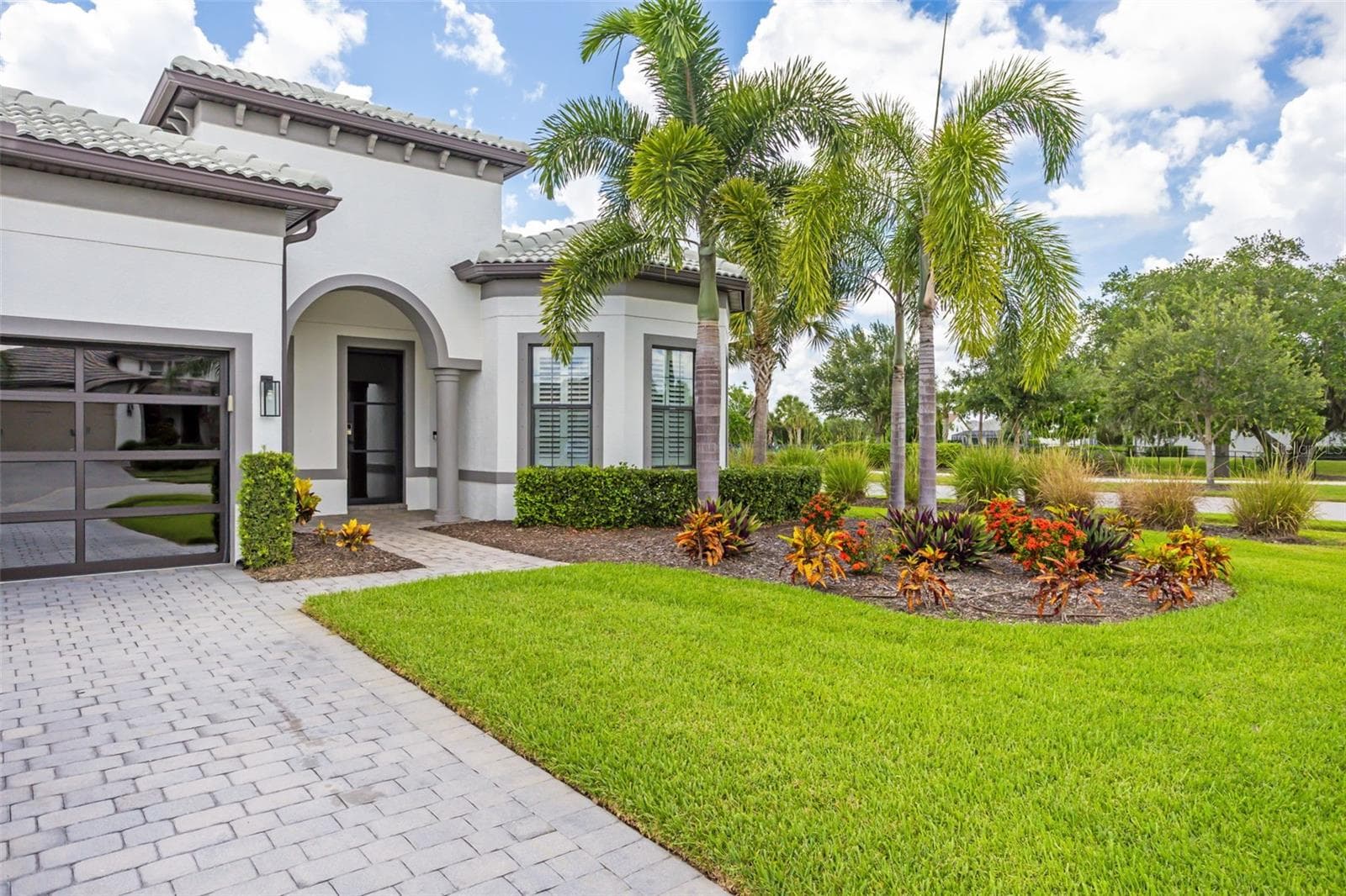 Single Family Residence at 825 SEASCAPE PL, SARASOTA, photo 7 of 95