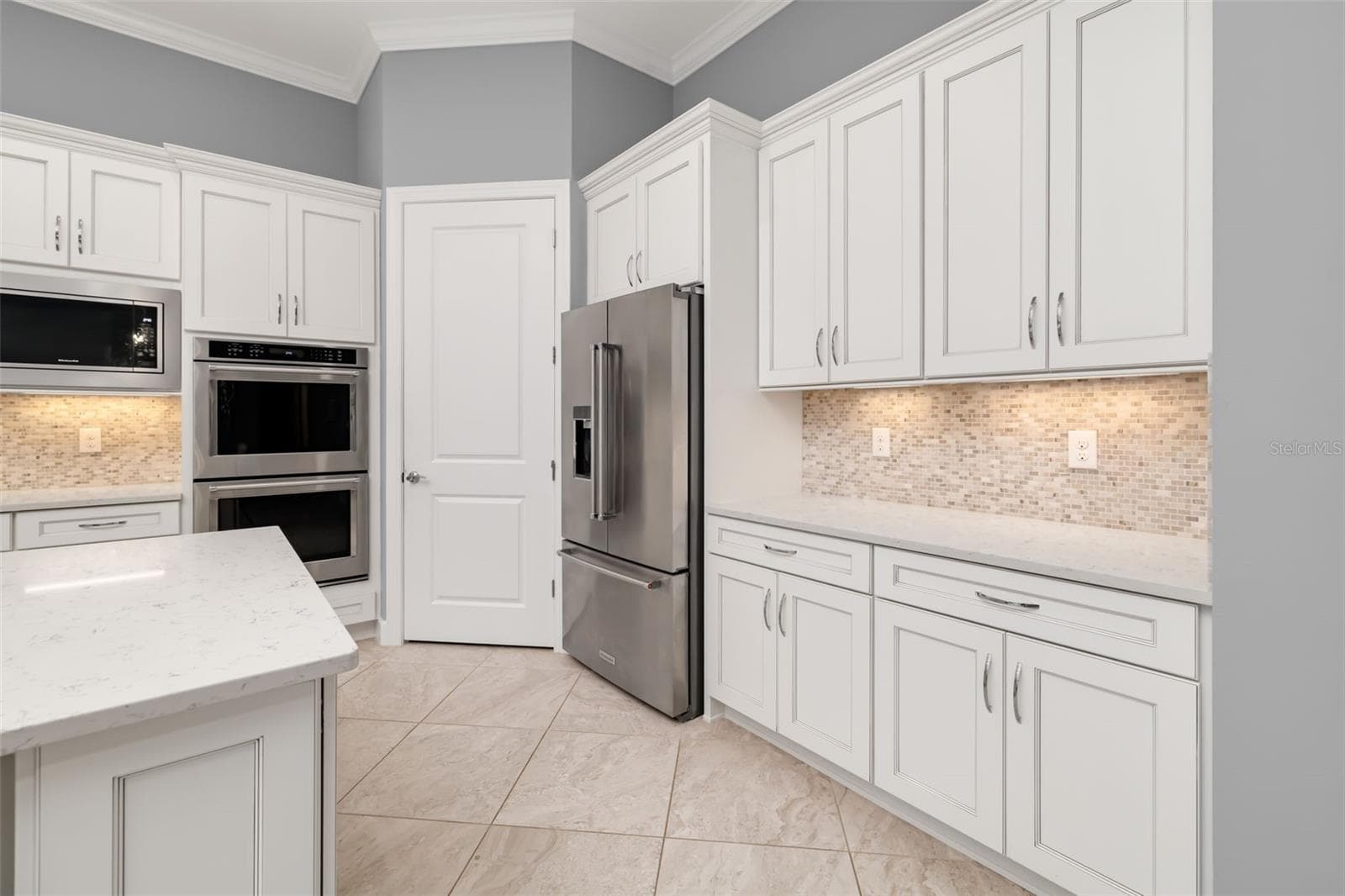 Single Family Residence at 825 SEASCAPE PL, SARASOTA, photo 30 of 95