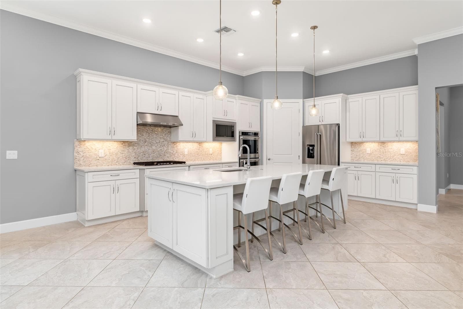 Single Family Residence at 825 SEASCAPE PL, SARASOTA, photo 36 of 95
