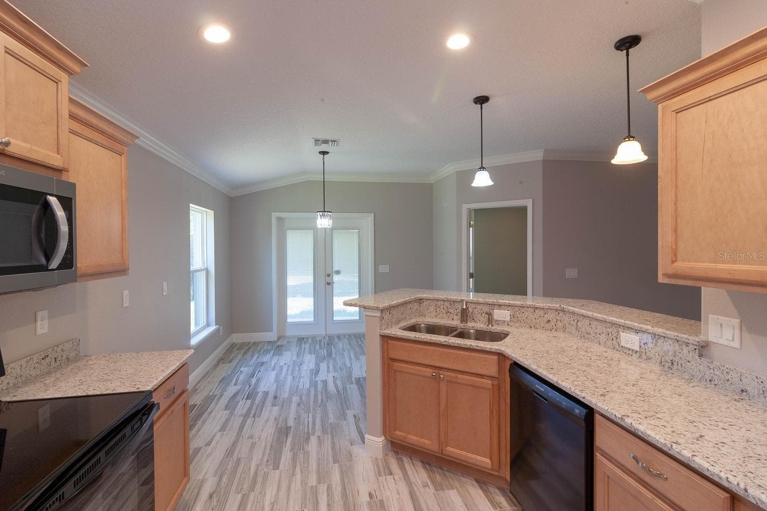 Single Family Residence at 16200 LENORD ST, UMATILLA, photo 6 of 20
