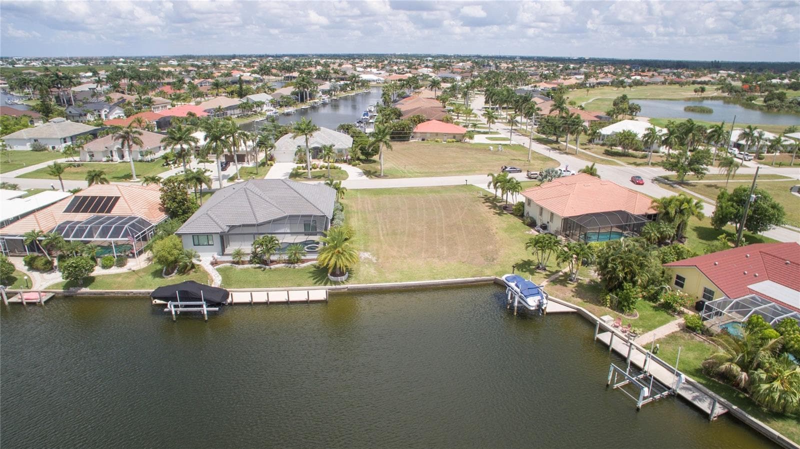 Perfectly impressive waterfront community. - 507 MADRID BLVD, PUNTA GORDA