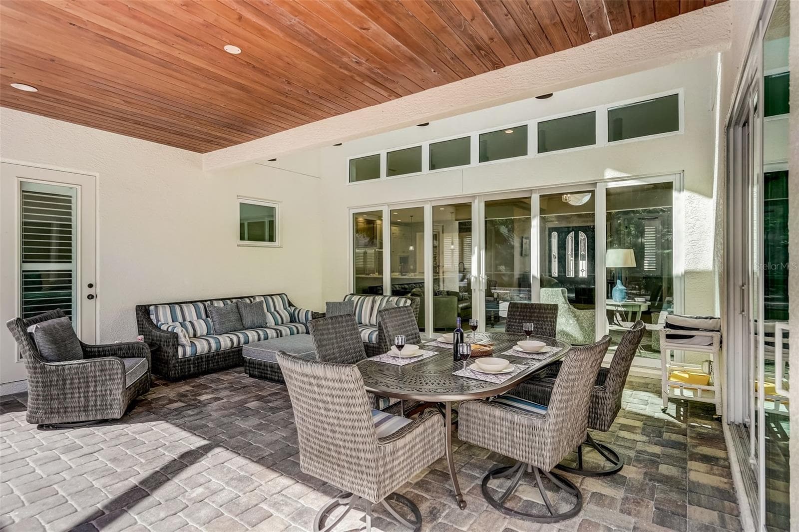 Covered lanai - 125 S BLVD OF PRESIDENTS, SARASOTA