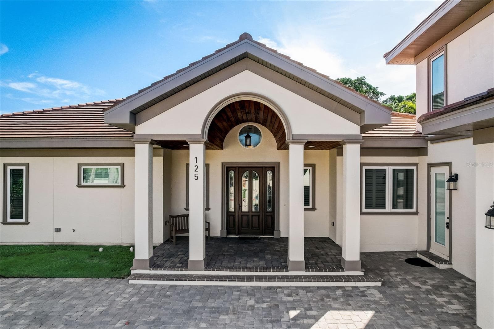 Front of house - 125 S BLVD OF PRESIDENTS, SARASOTA