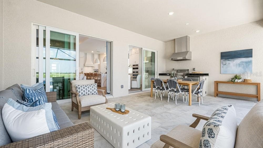 10606 Eclipse Street - Model Home Leaseback - Available Now for Closing! - 10606 ECLIPSE ST, SARASOTA