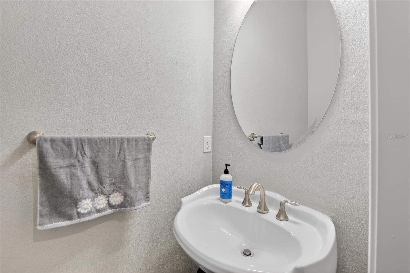 Townhouse at 750 GRAND CYPRESS LN, TARPON SPRINGS, photo 43 of 85