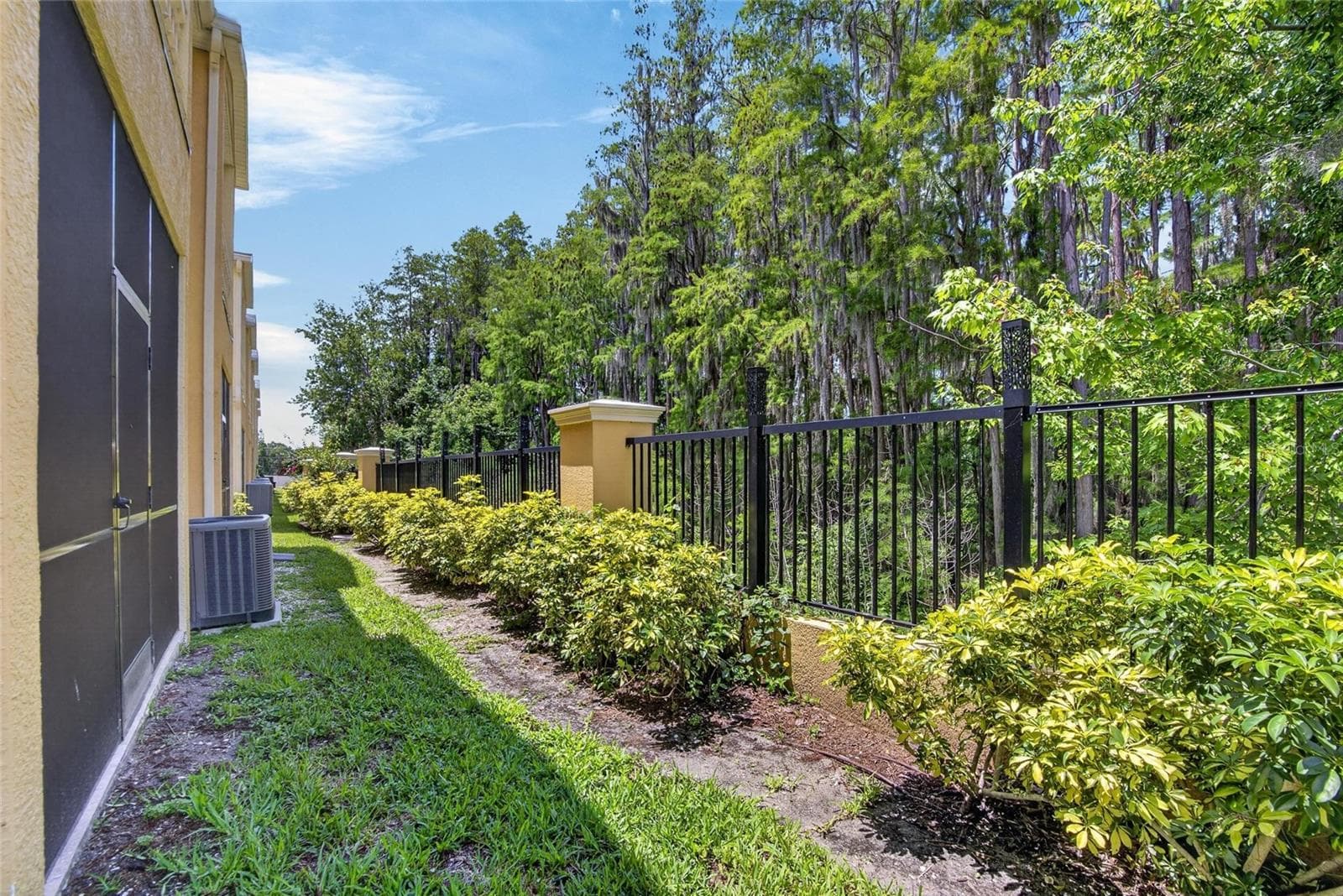 Townhouse at 750 GRAND CYPRESS LN, TARPON SPRINGS, photo 47 of 85