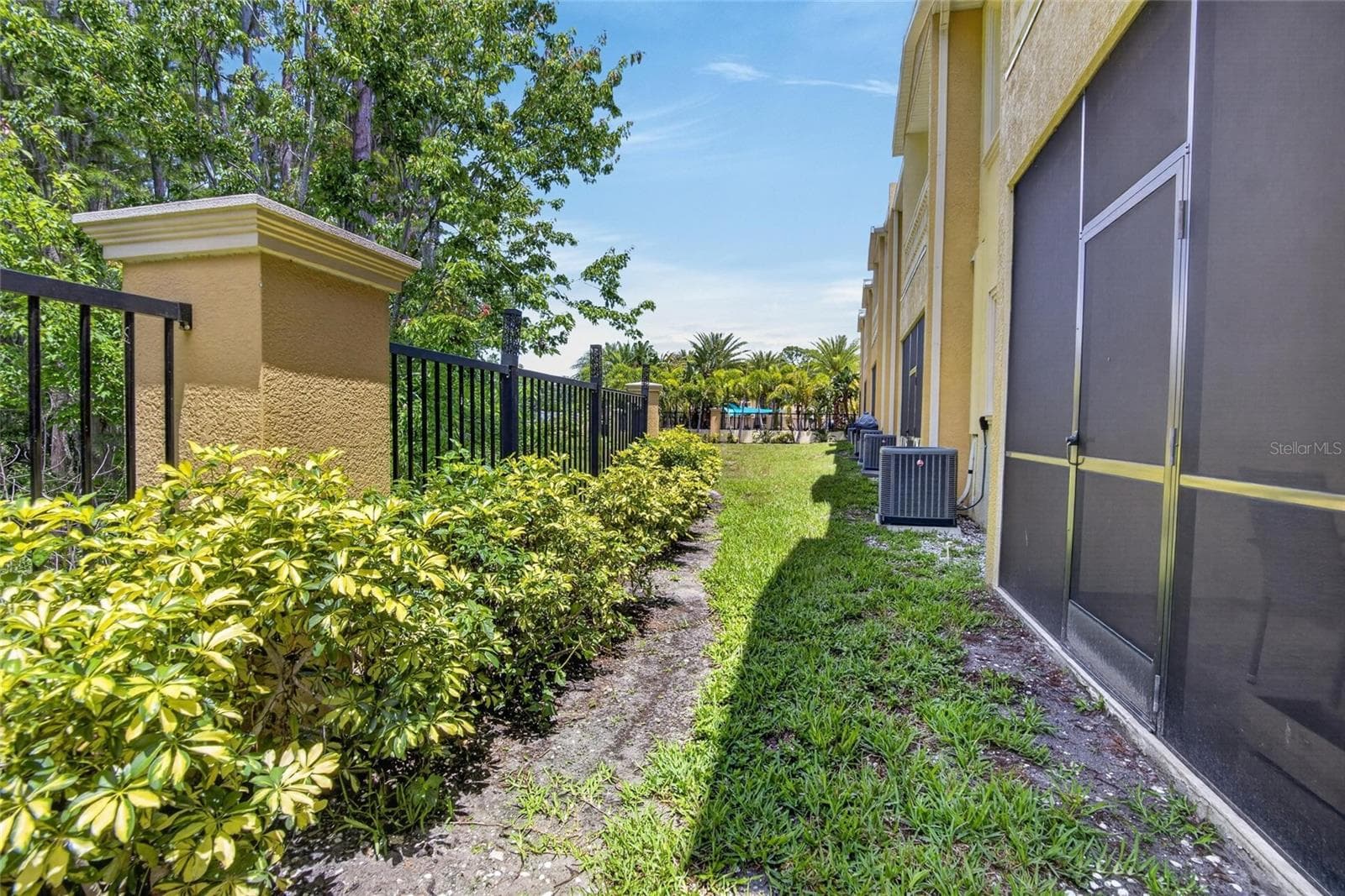 Townhouse at 750 GRAND CYPRESS LN, TARPON SPRINGS, photo 49 of 85