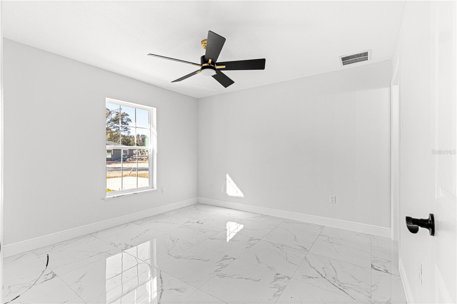 Single Family Residence at 10325 SE 125TH LN, BELLEVIEW, photo 14 of 23