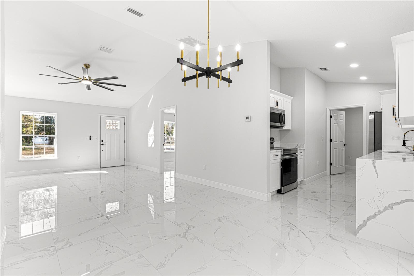 Single Family Residence at 10325 SE 125TH LN, BELLEVIEW, photo 17 of 23
