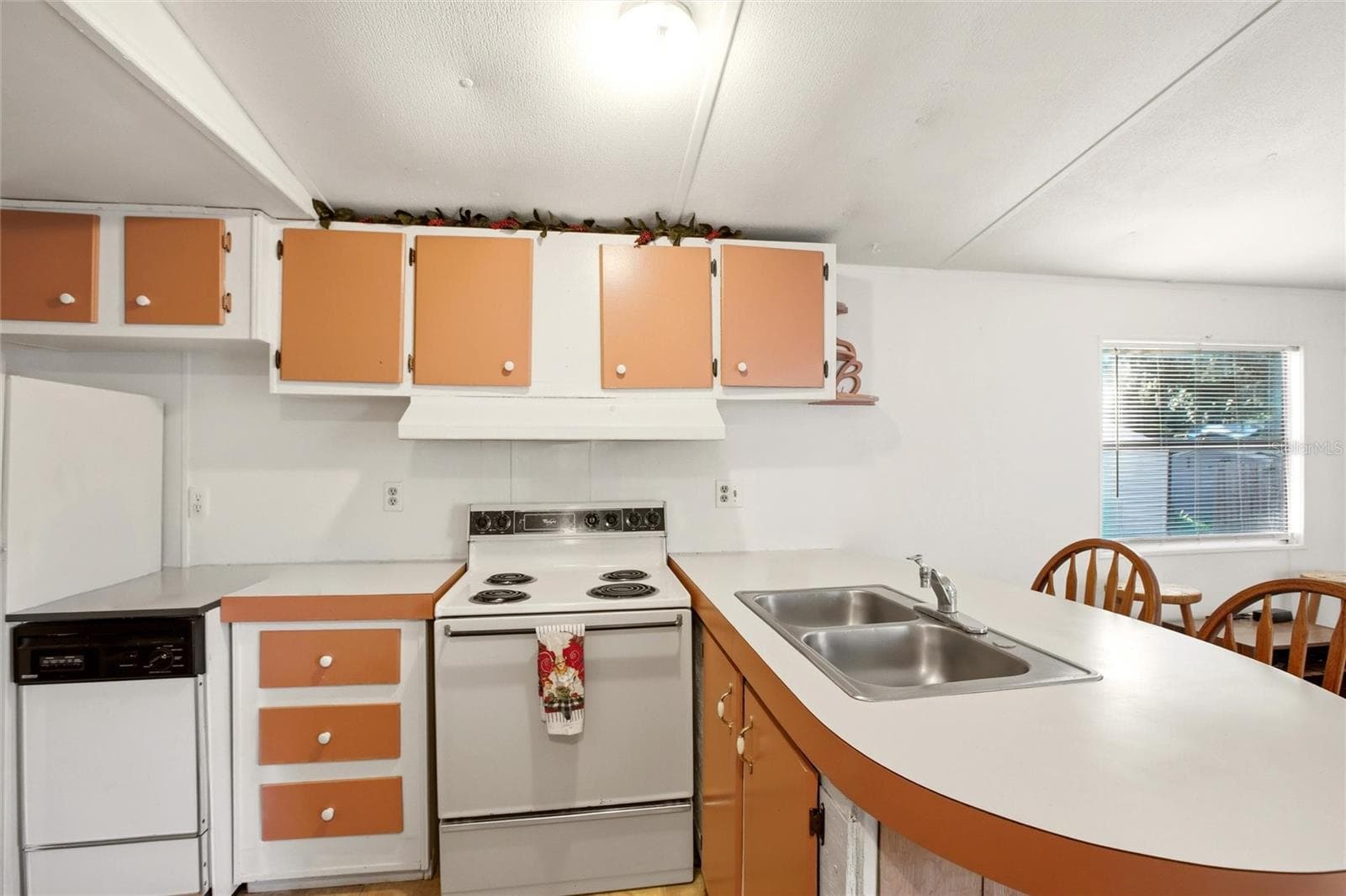 Manufactured Home at 3348 OMEC ST, LAKE WALES, photo 34 of 63