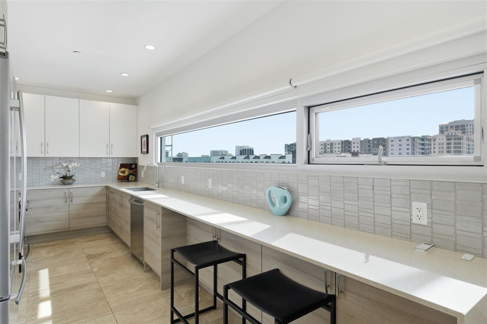 Condominium at 1350 5TH ST #402, SARASOTA, photo 15 of 31