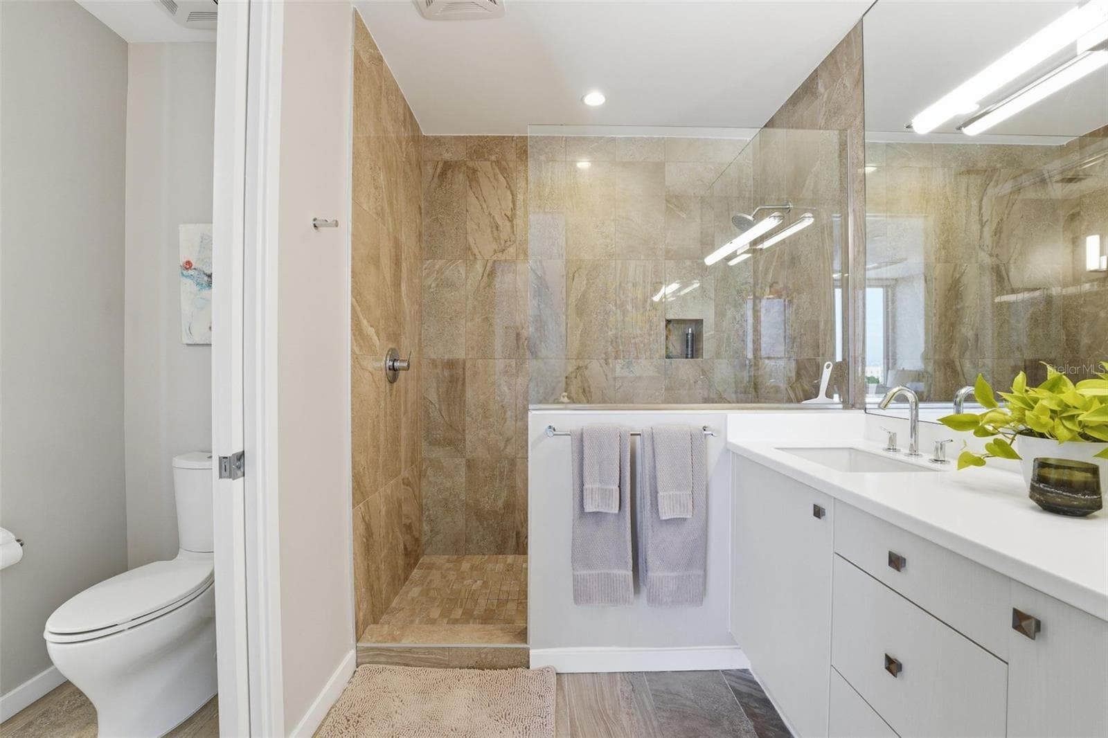 Condominium at 1350 5TH ST #402, SARASOTA, photo 23 of 31