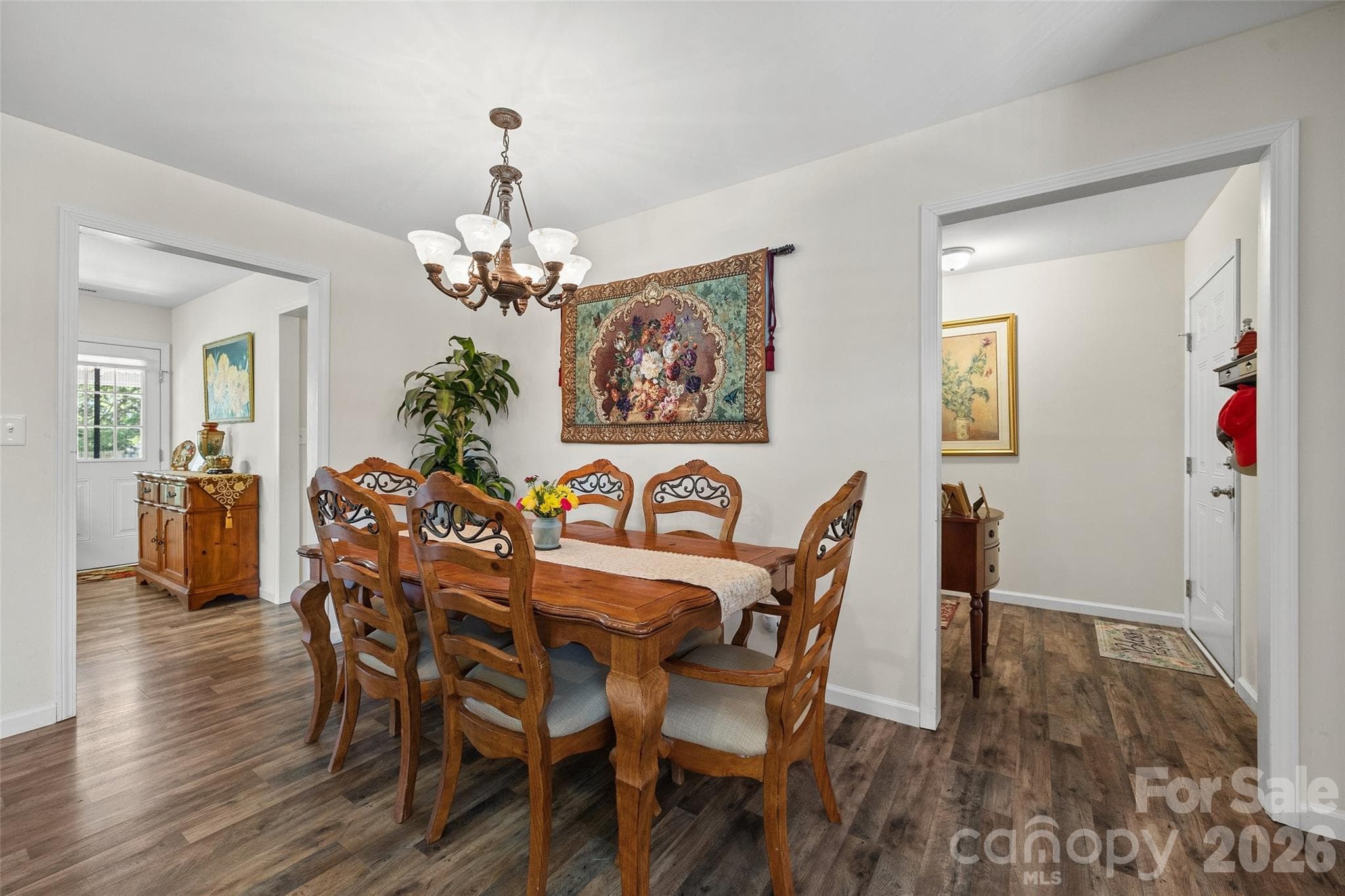 Single Family Residence at 208 Victoria Circle, York, photo 8 of 23