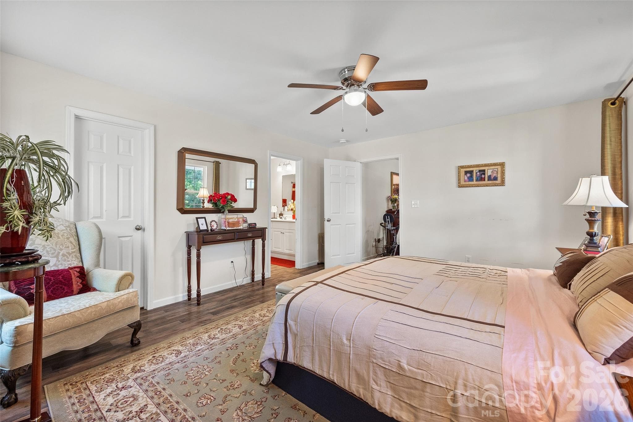 Single Family Residence at 208 Victoria Circle, York, photo 14 of 23