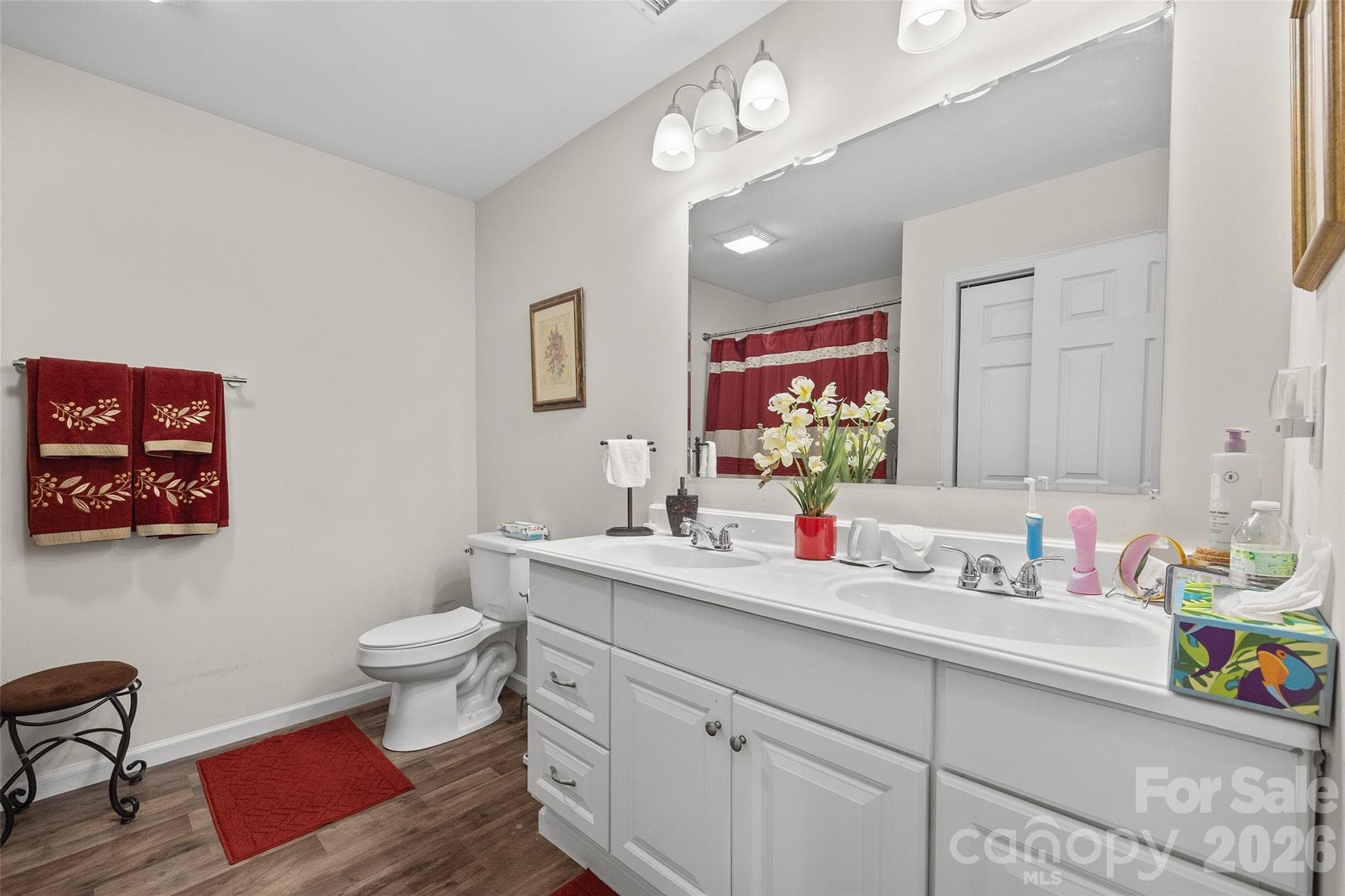 Single Family Residence at 208 Victoria Circle, York, photo 16 of 23