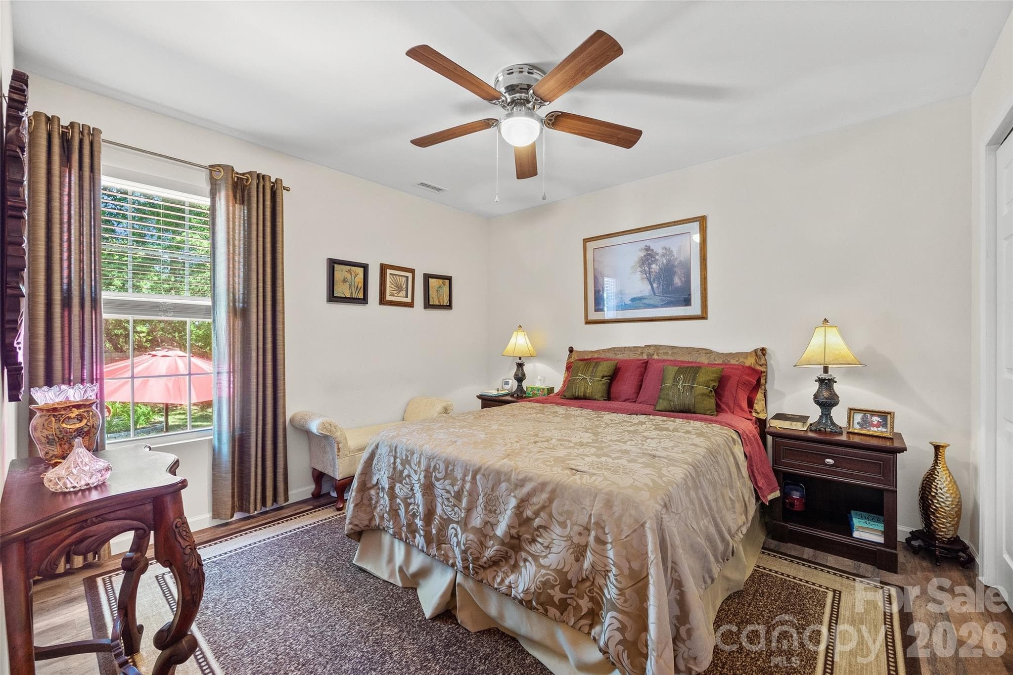 Single Family Residence at 208 Victoria Circle, York, photo 17 of 23
