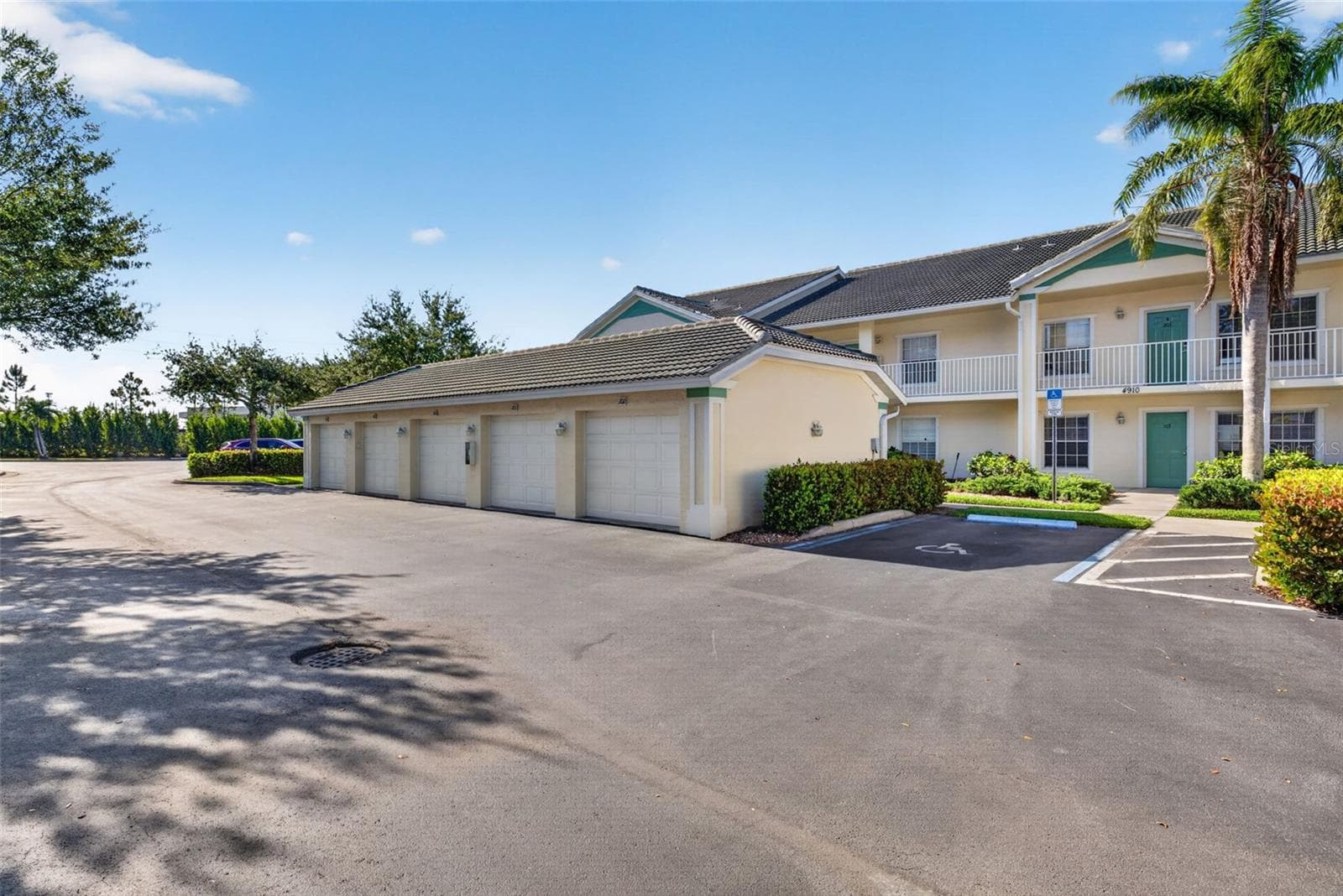 Condominium at 4910 COUGAR CT N #103, NAPLES, photo 29 of 37
