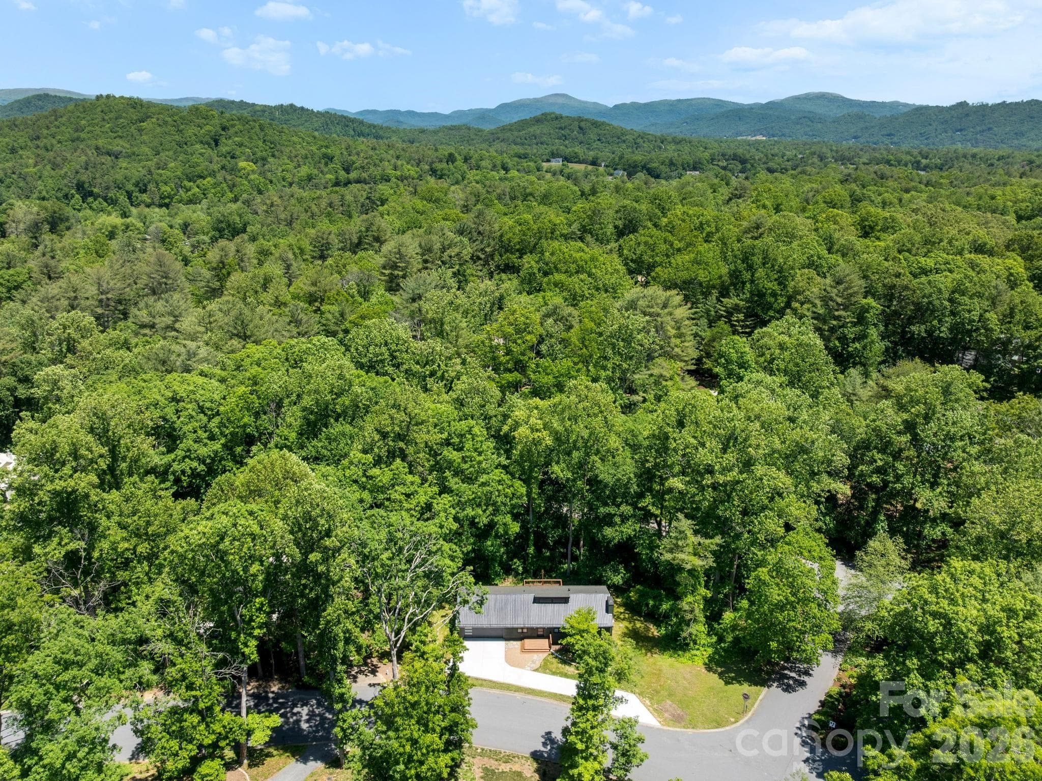 beautiful setting in Muirfield - 17 Muirfield Drive, Arden