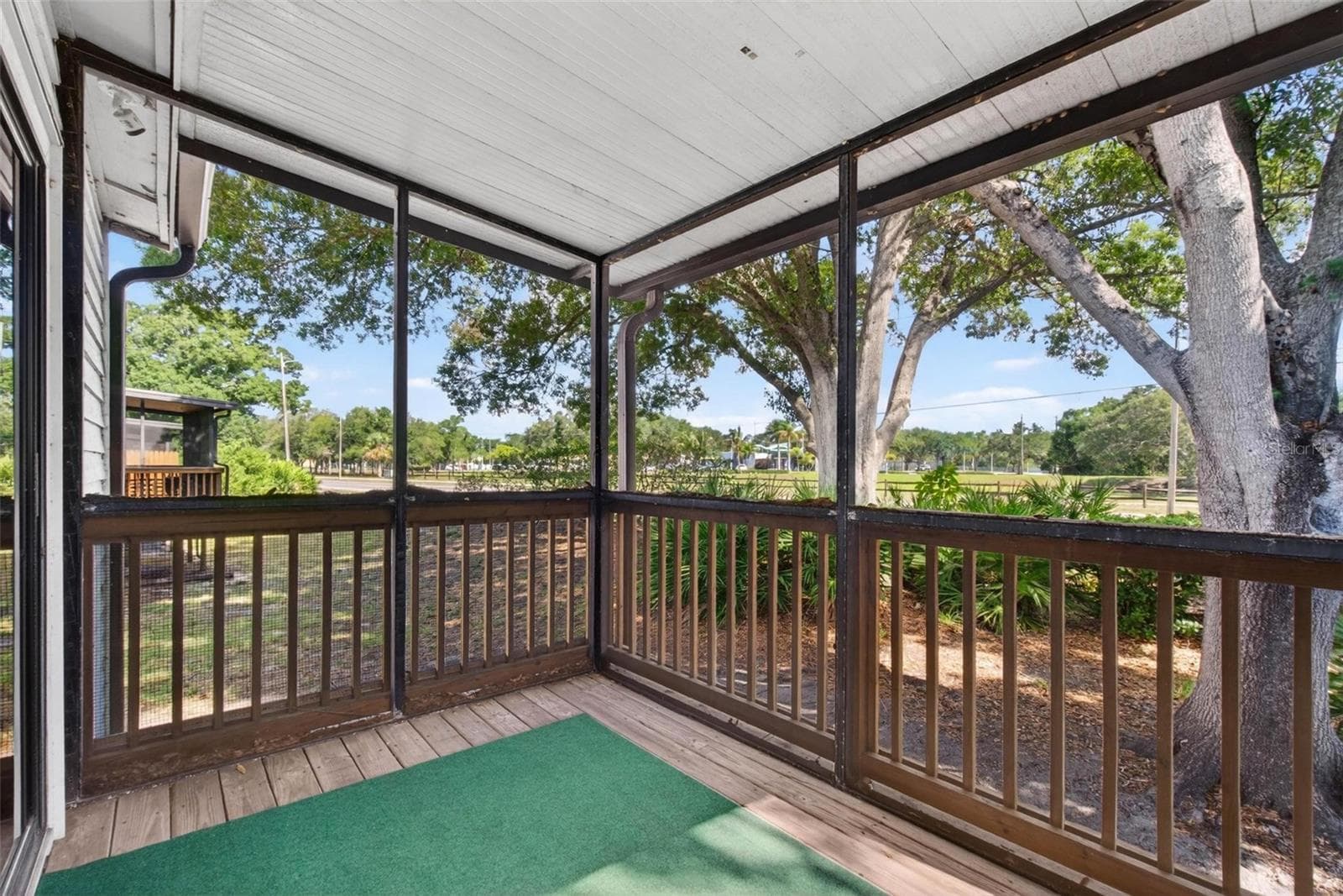 Screened in patio overlooking a City park - 6389 93RD TER N #4706, PINELLAS PARK