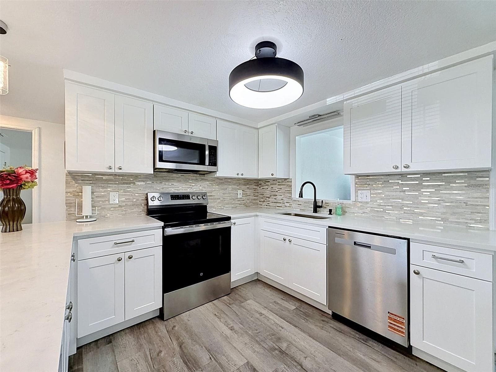 Generous countertop space perfect for entertaining. - 12735 1ST ISLE, HUDSON