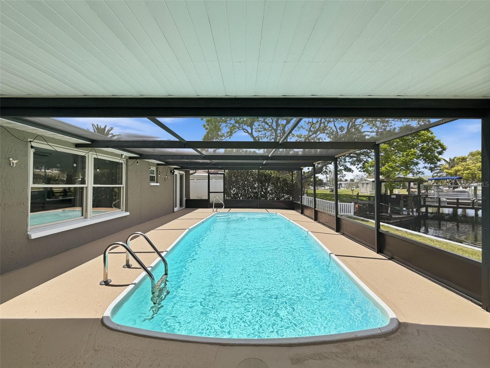 Beautiful in-ground pool perfect for Florida living. - 12735 1ST ISLE, HUDSON