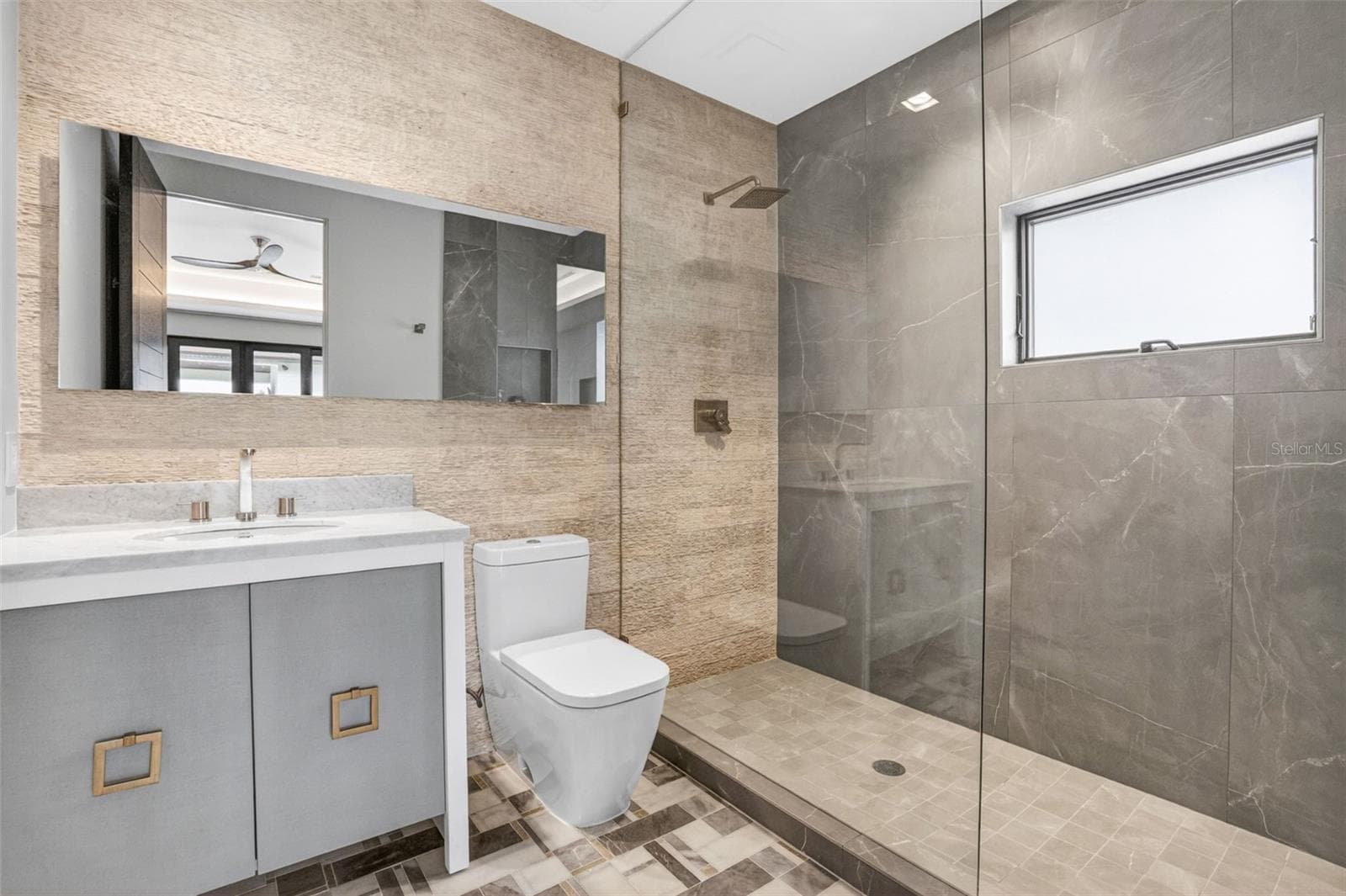 Single Family Residence at 460 COFFEE POT RIVIERA NE, ST PETERSBURG, photo 65 of 73