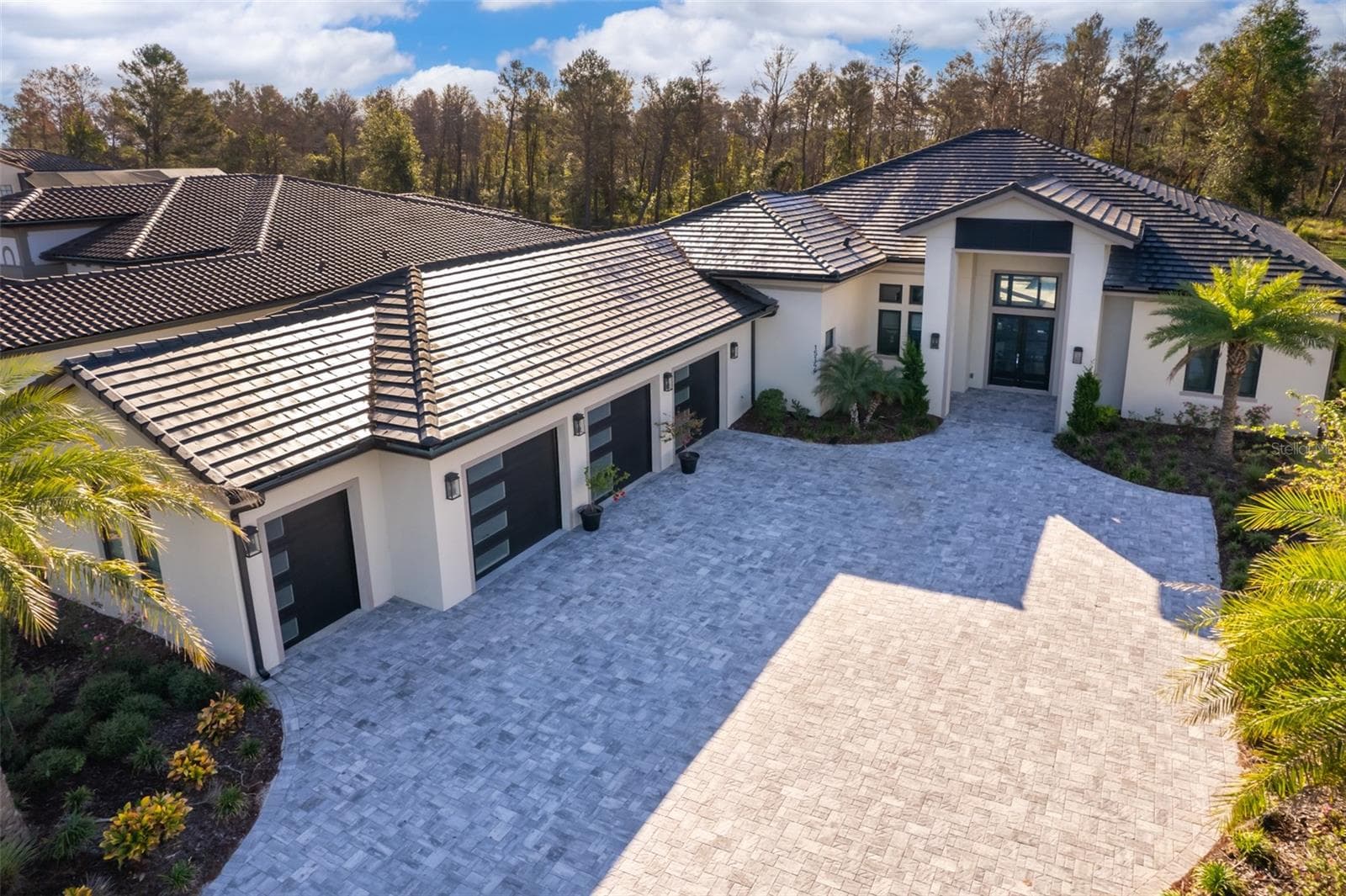 Single Family Residence at 15144 PENDIO DR, BELLA COLLINA, photo 3 of 60