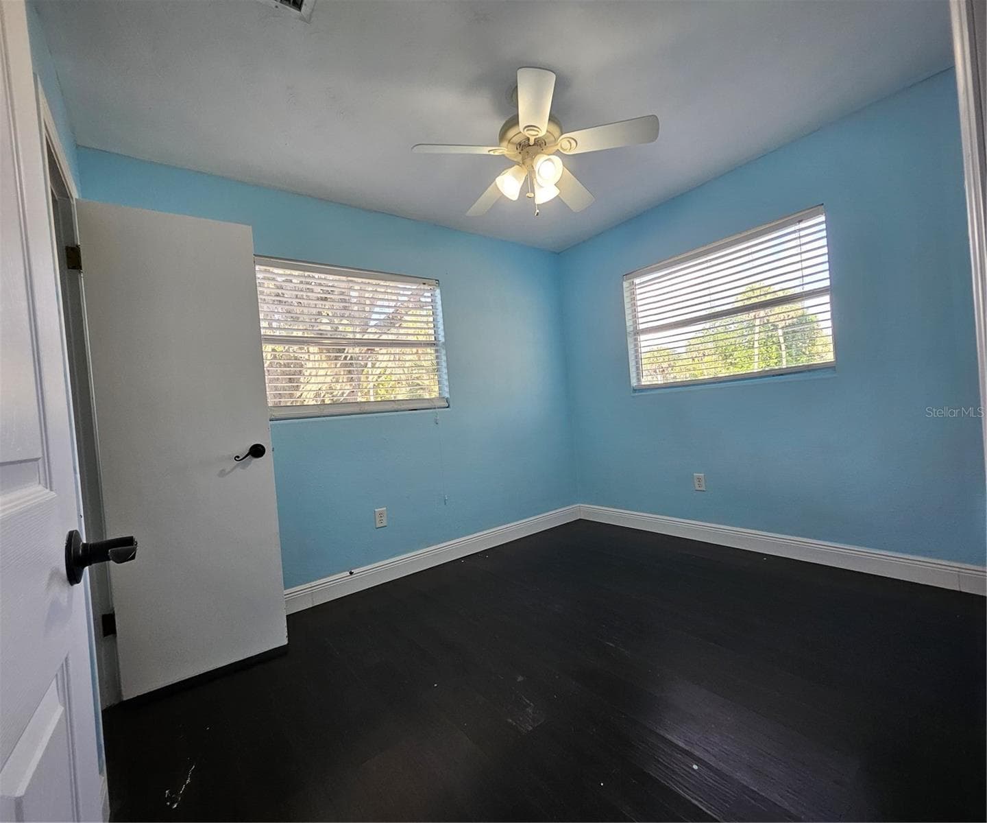Single Family Residence at 7237 HILLCREST ST, LEESBURG, photo 23 of 25