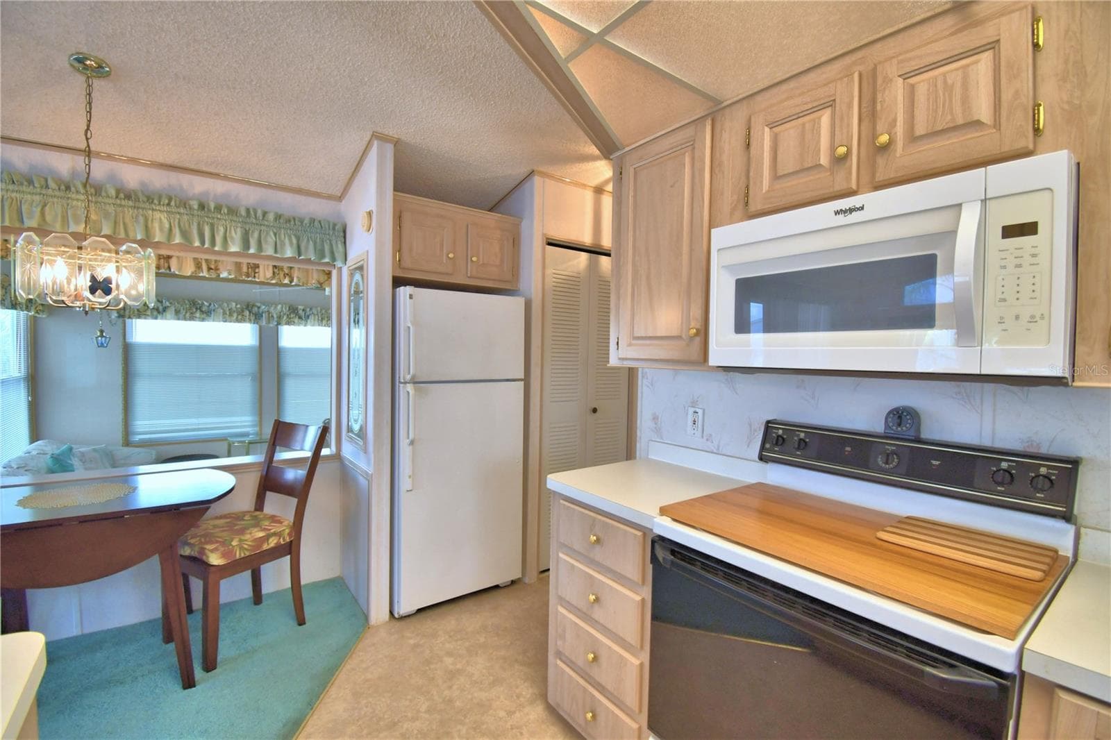 Manufactured Home at 251 PATTERSON RD #H38, HAINES CITY, photo 25 of 50