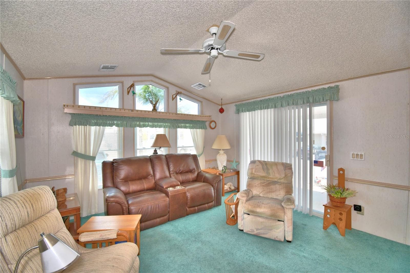 Manufactured Home at 251 PATTERSON RD #H38, HAINES CITY, photo 28 of 50