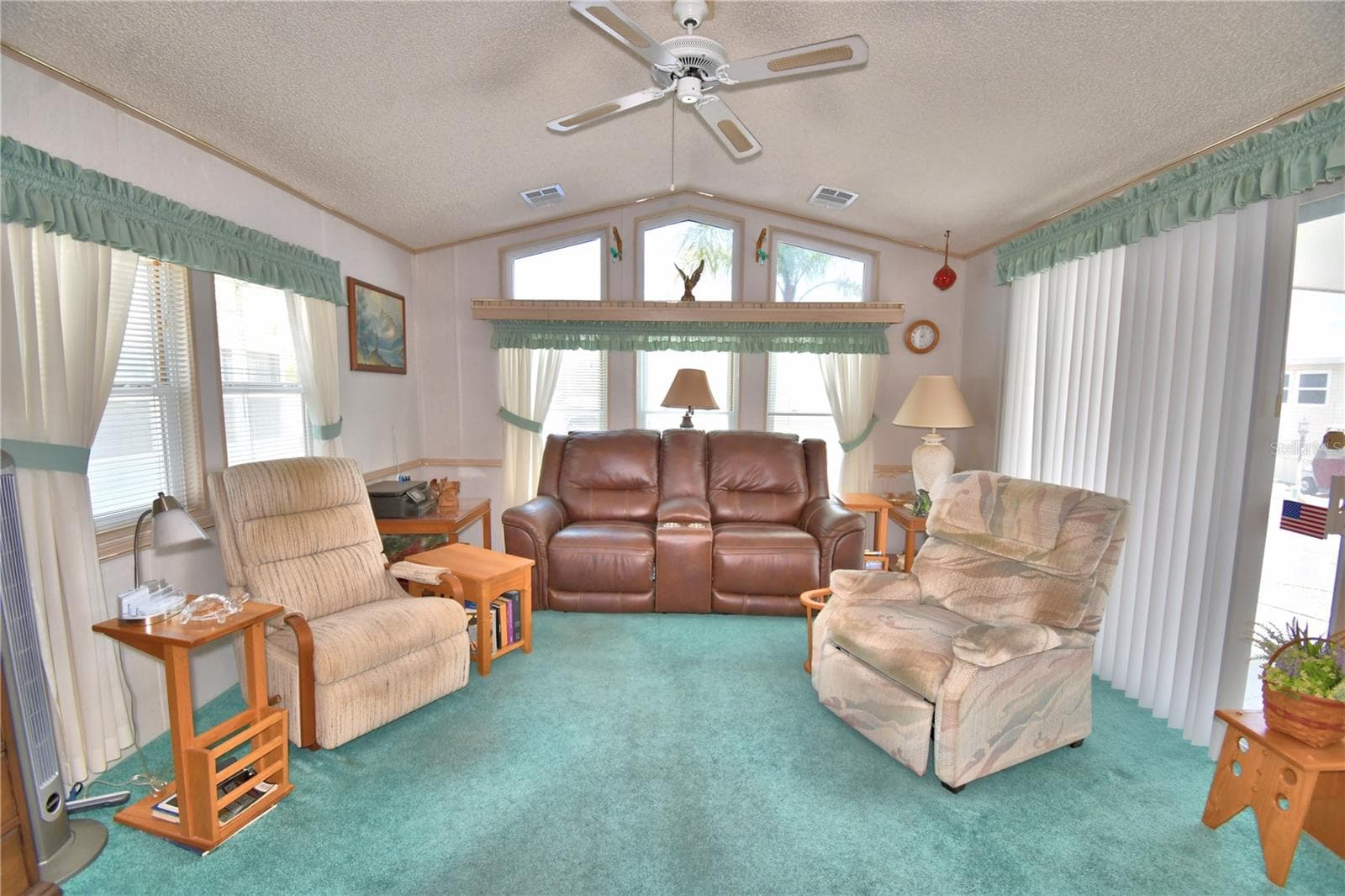 Manufactured Home at 251 PATTERSON RD #H38, HAINES CITY, photo 29 of 50