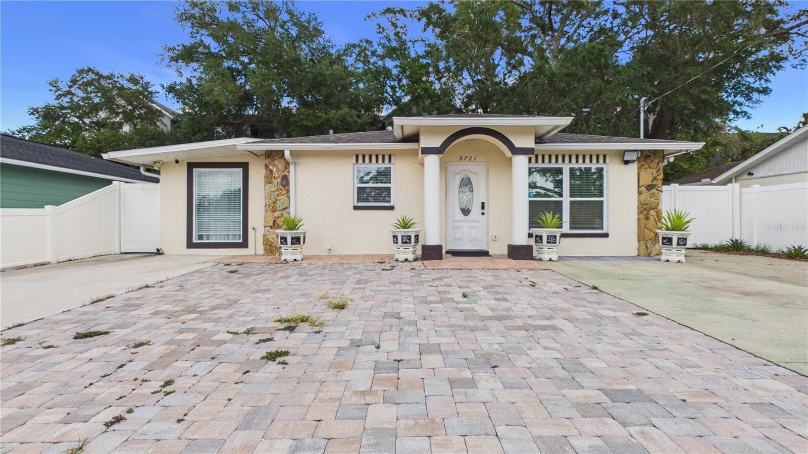 Single Family Residence at 8721 N ORANGEVIEW AVE, TAMPA, photo 3 of 47